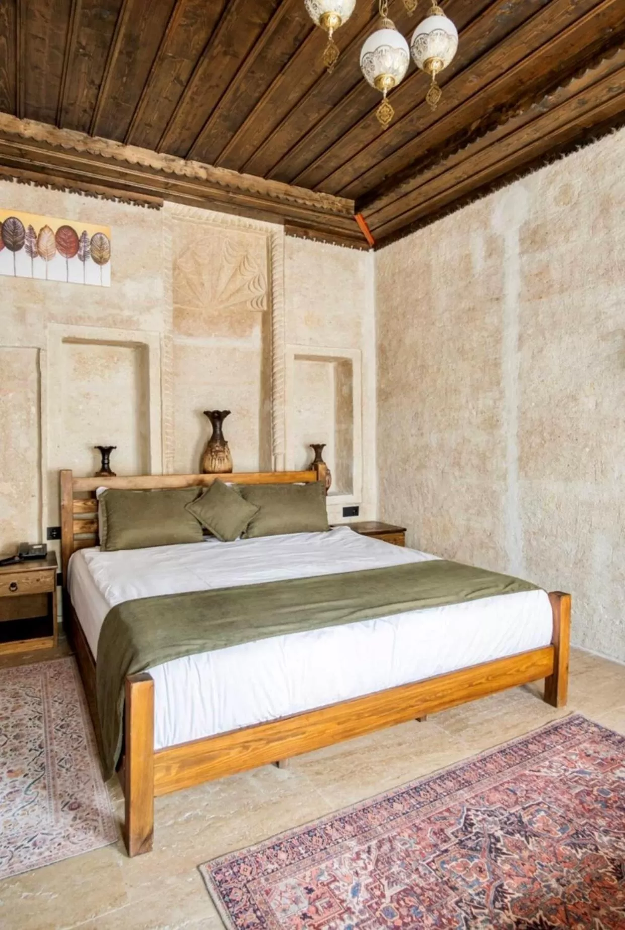 Bed in Uzay Cave Suite Hotel