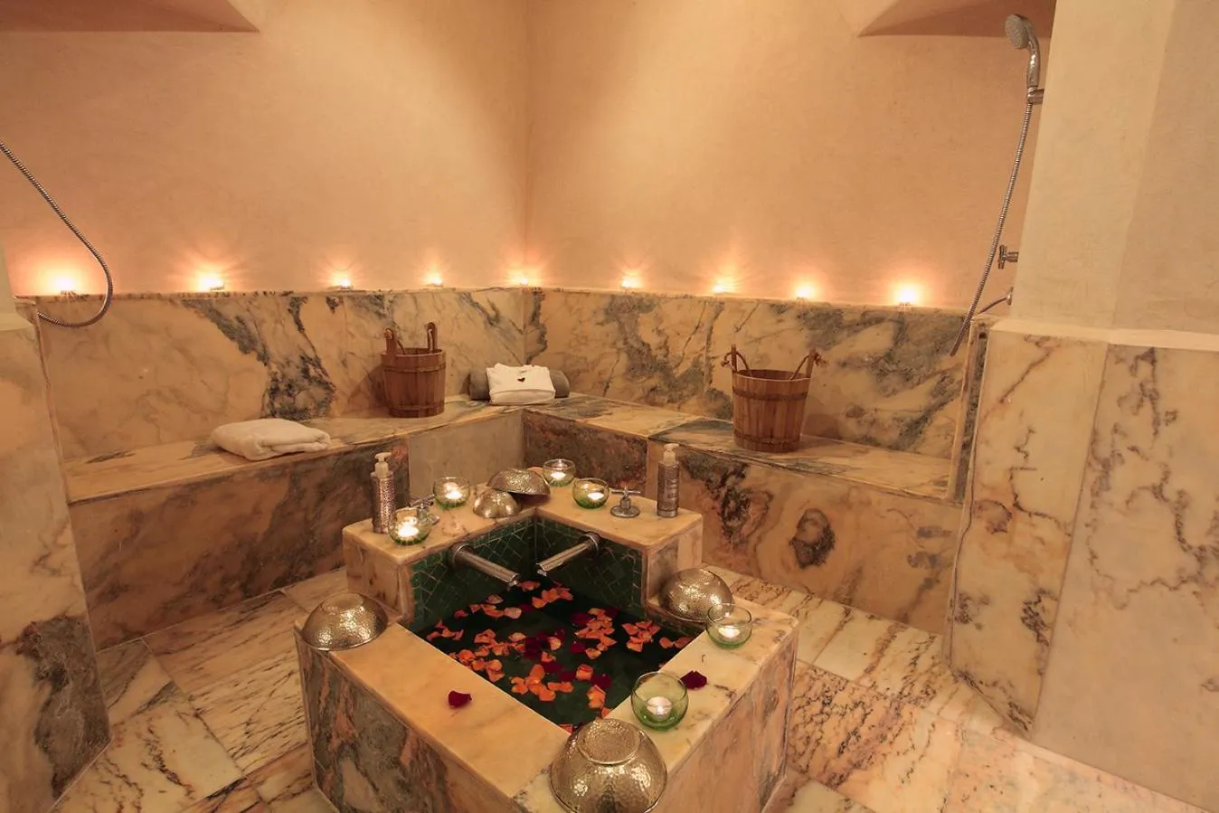 Steam room in Riad Monceau