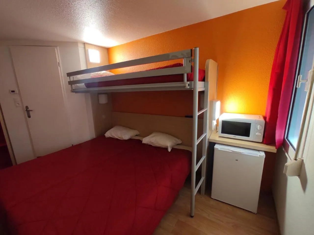 minibar, Bed in Première Classe Dijon Nord - Zénith