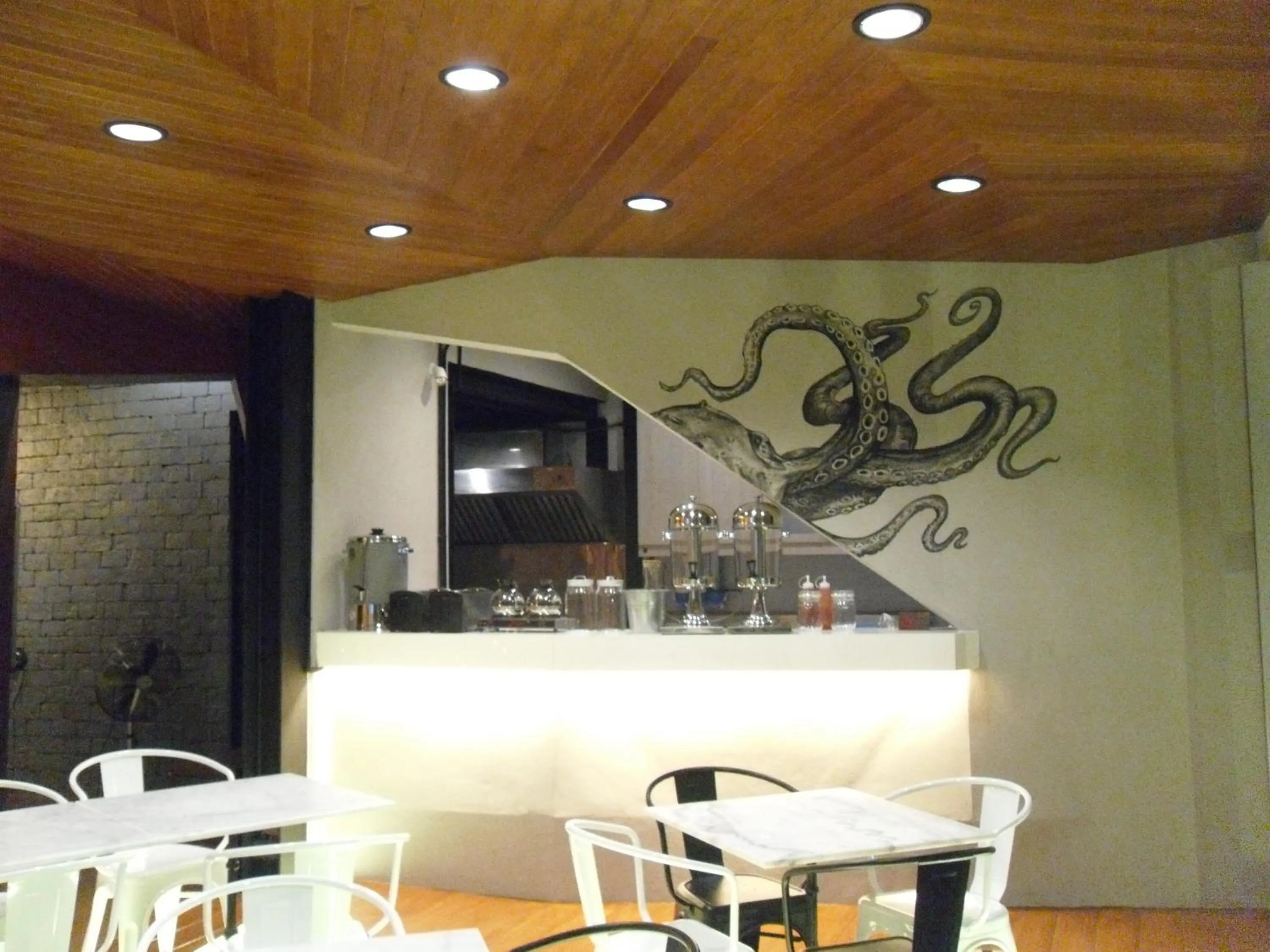 Restaurant/places to eat in Sea Crest by Jomtien