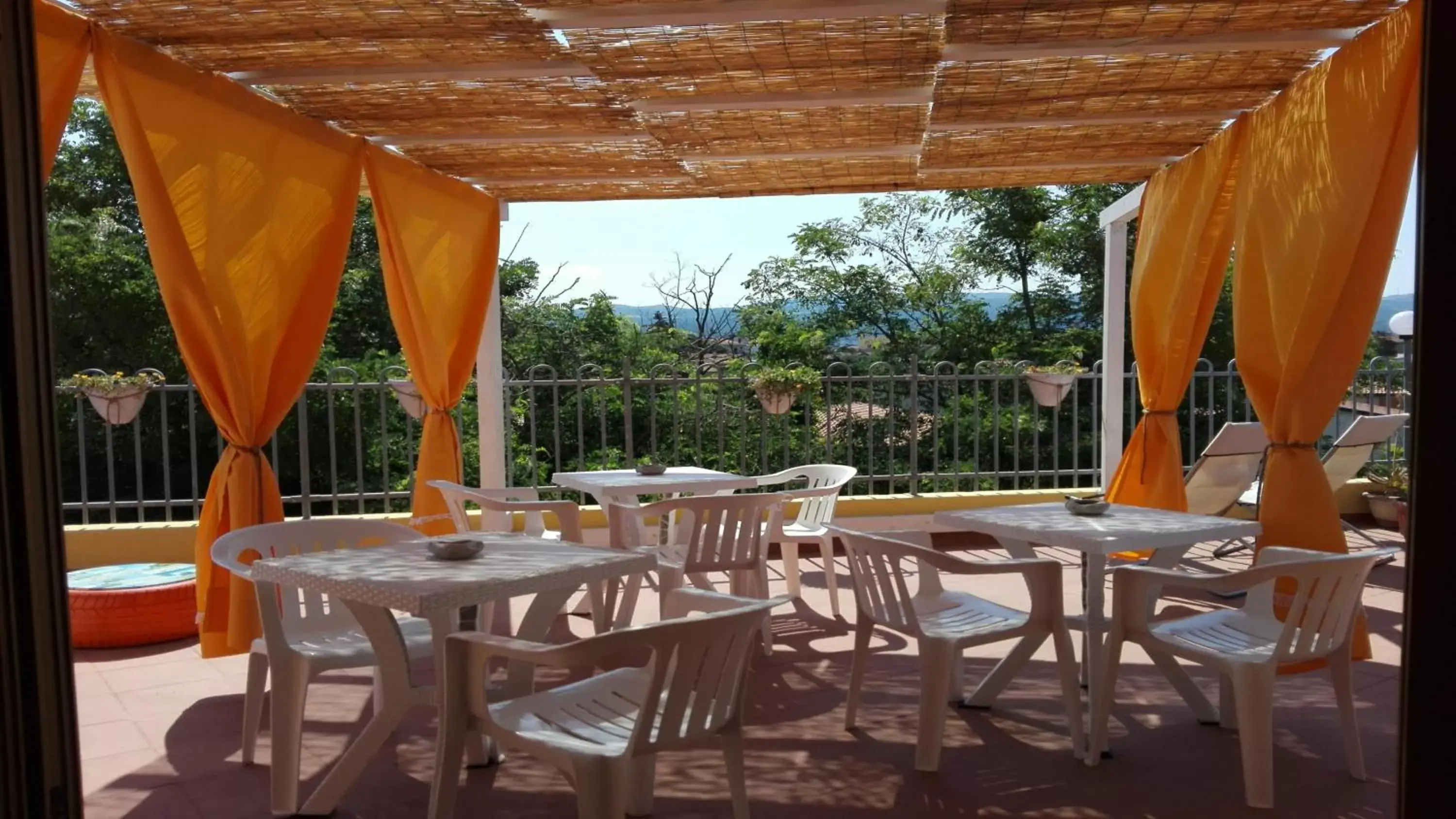 Balcony/Terrace, Restaurant/Places to Eat in B&B Pani Silvio