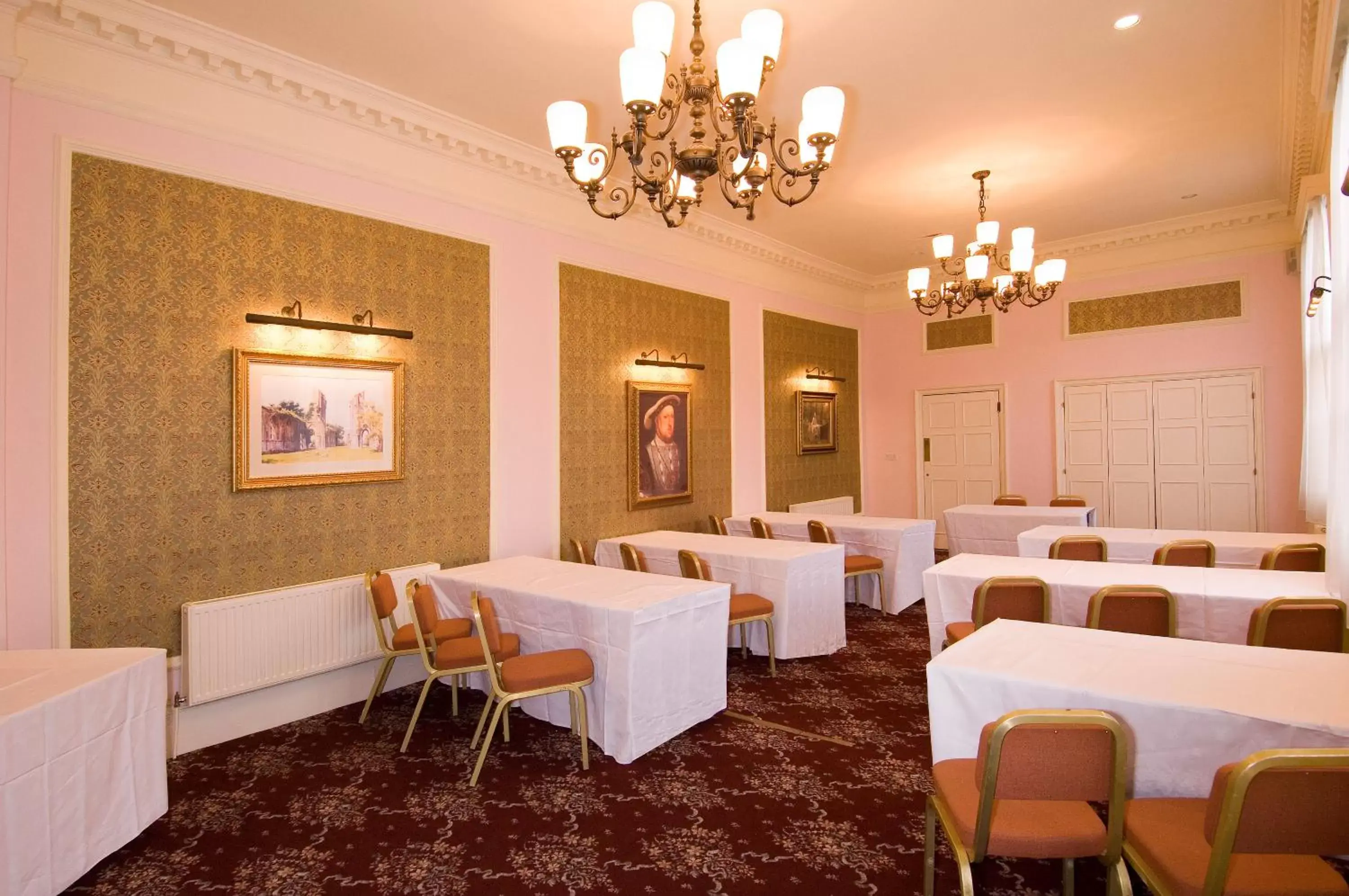 Business facilities in George & Pilgrims Hotel