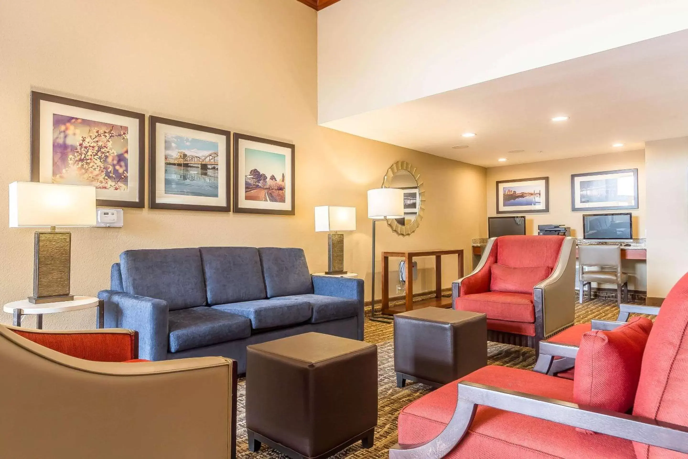 Lobby or reception, Seating Area in Comfort Inn & Suites Rocklin