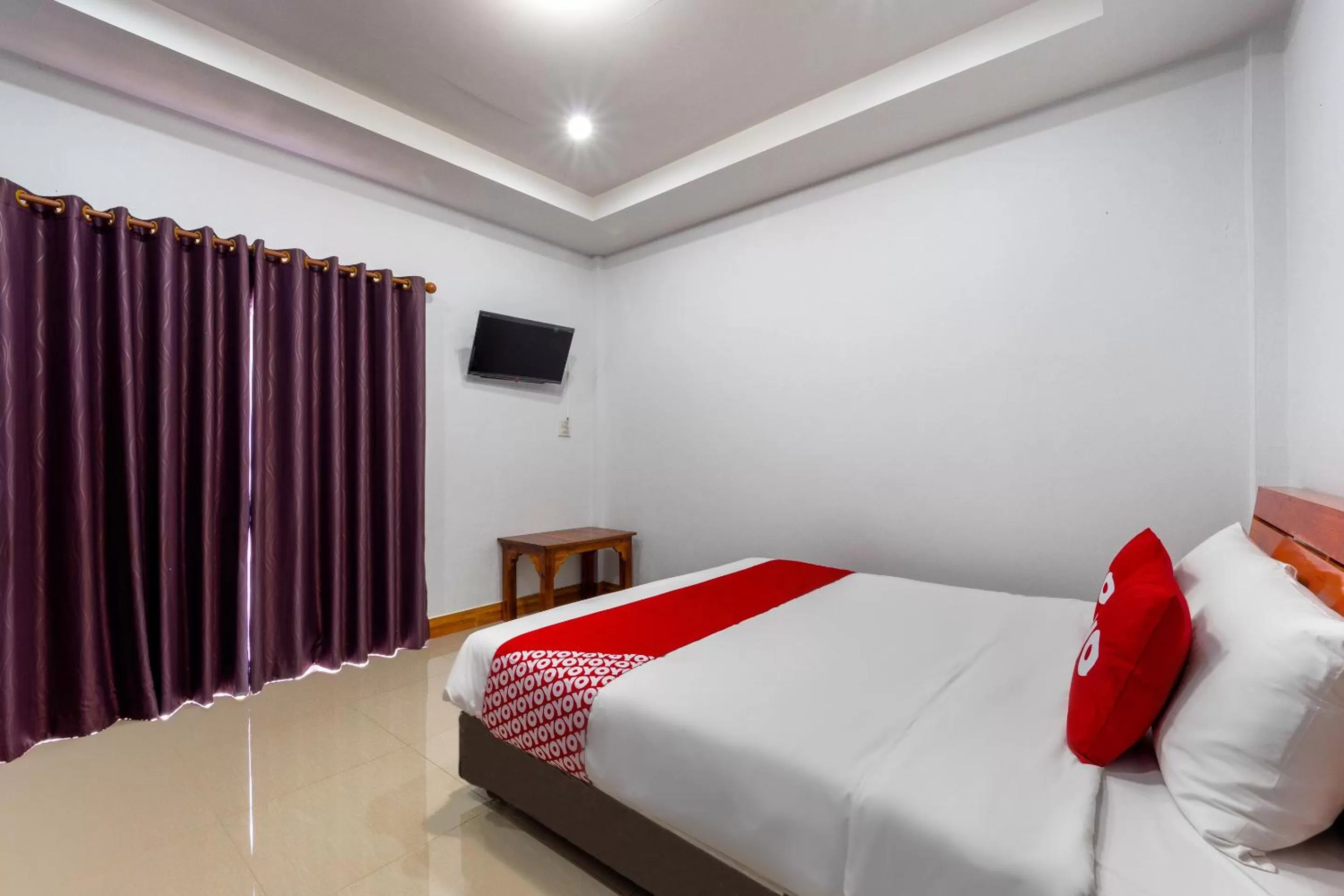 Bedroom, Bed in OYO 1044 Vassana Resort