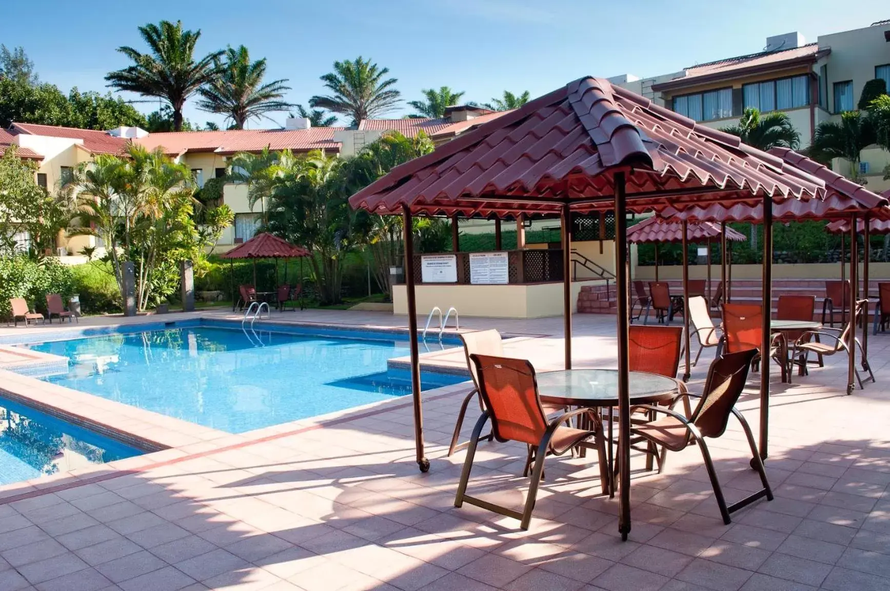 Swimming Pool in Country Inn & Suites by Radisson, San Jose Aeropuerto, Costa Rica