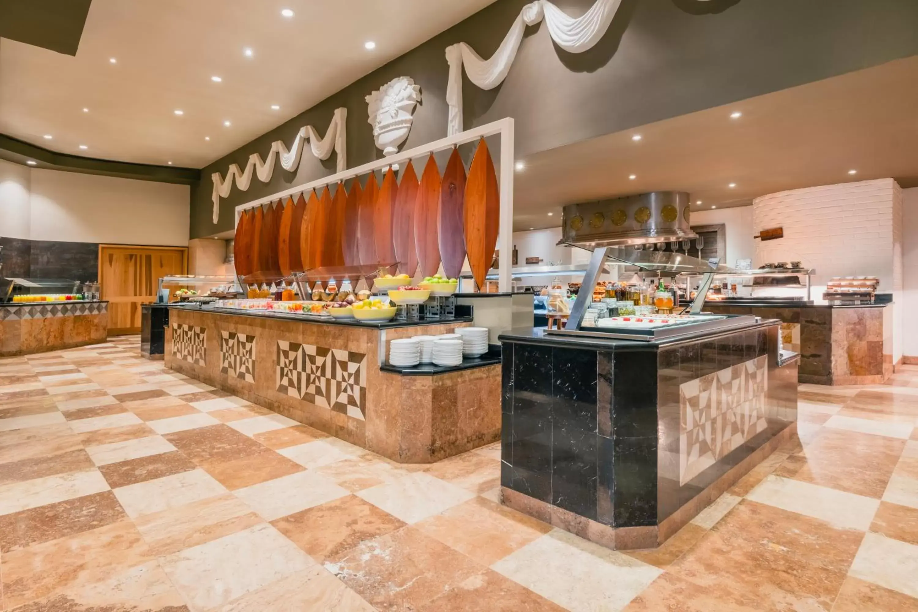 Restaurant/places to eat in Iberostar Selection Rose Hall Suites