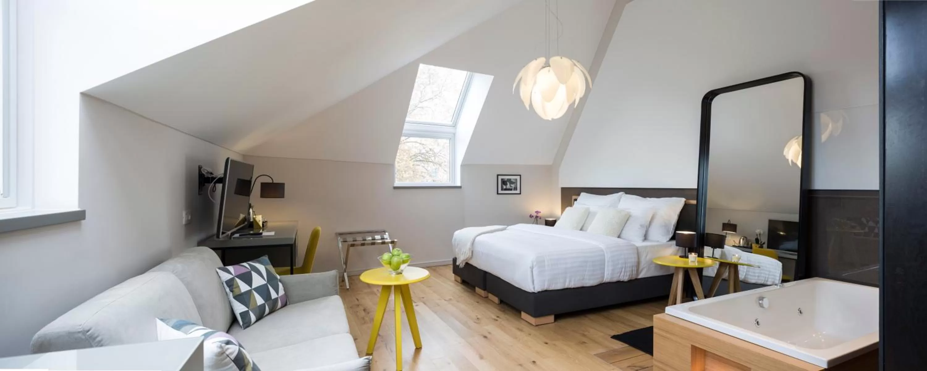 Bedroom, Bed in Livris Hotel