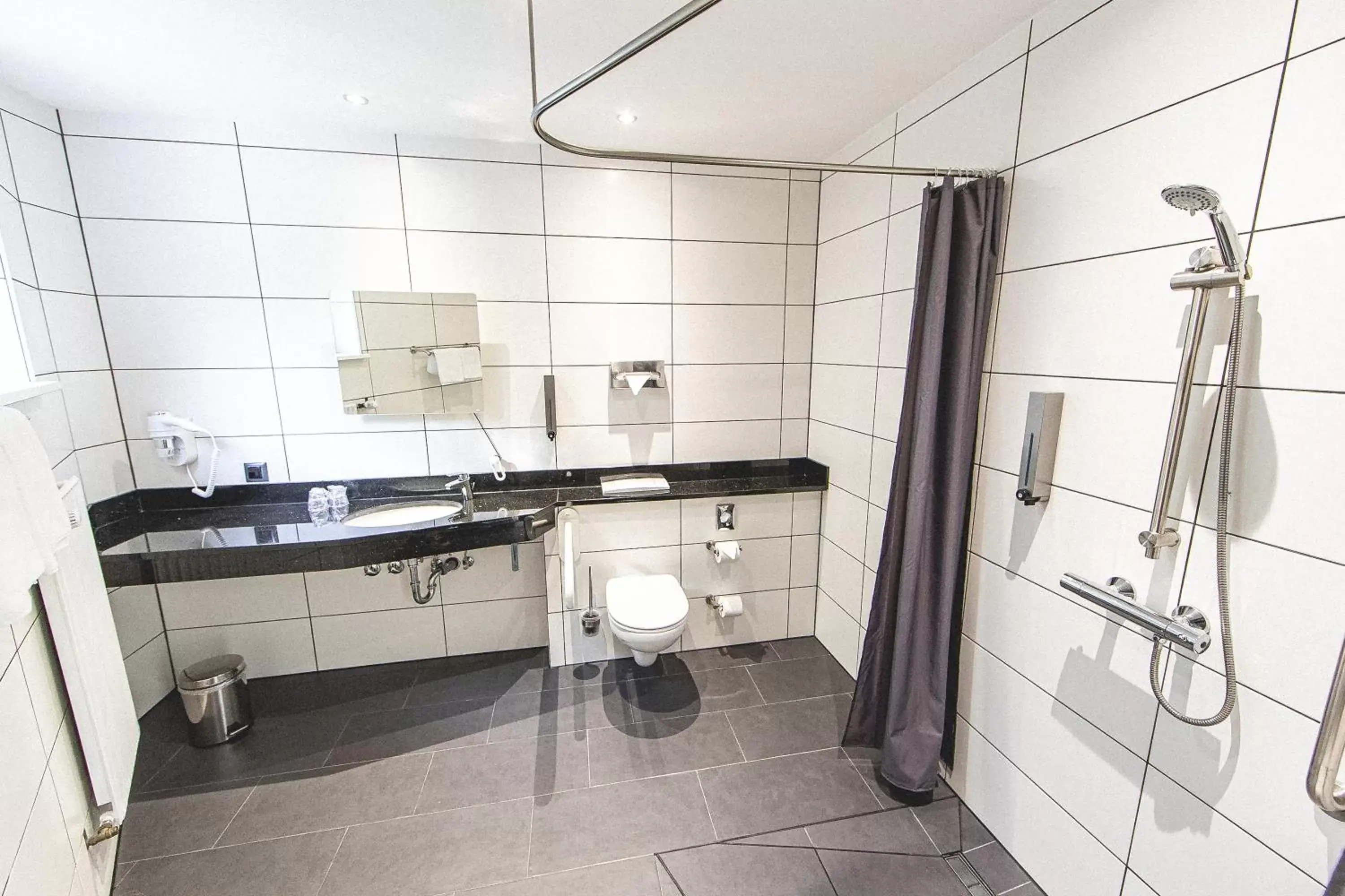 Shower, Bathroom in Best Western Hotel Schmoeker-Hof