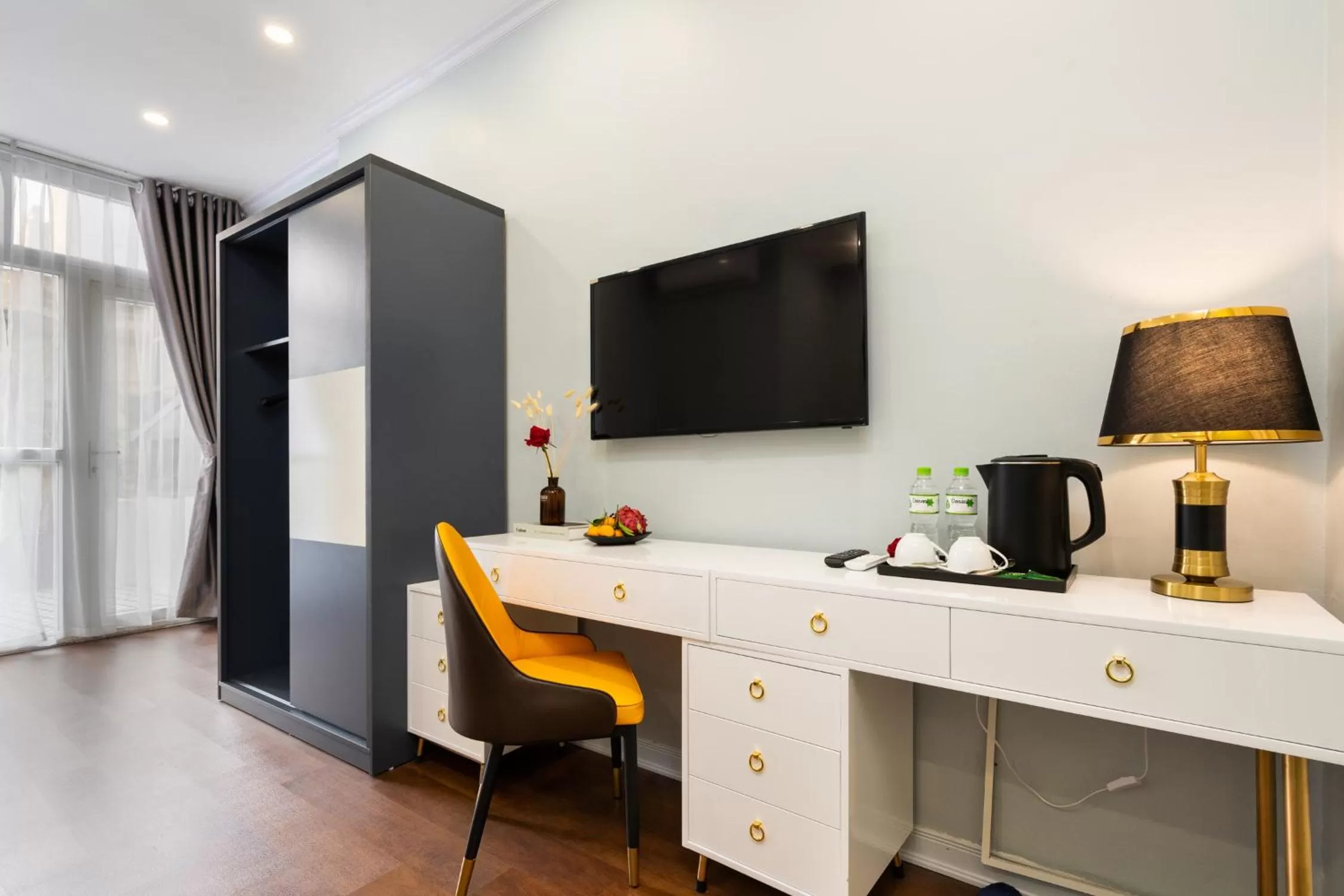 hair dresser in Hanoi Memory Legends Hotel