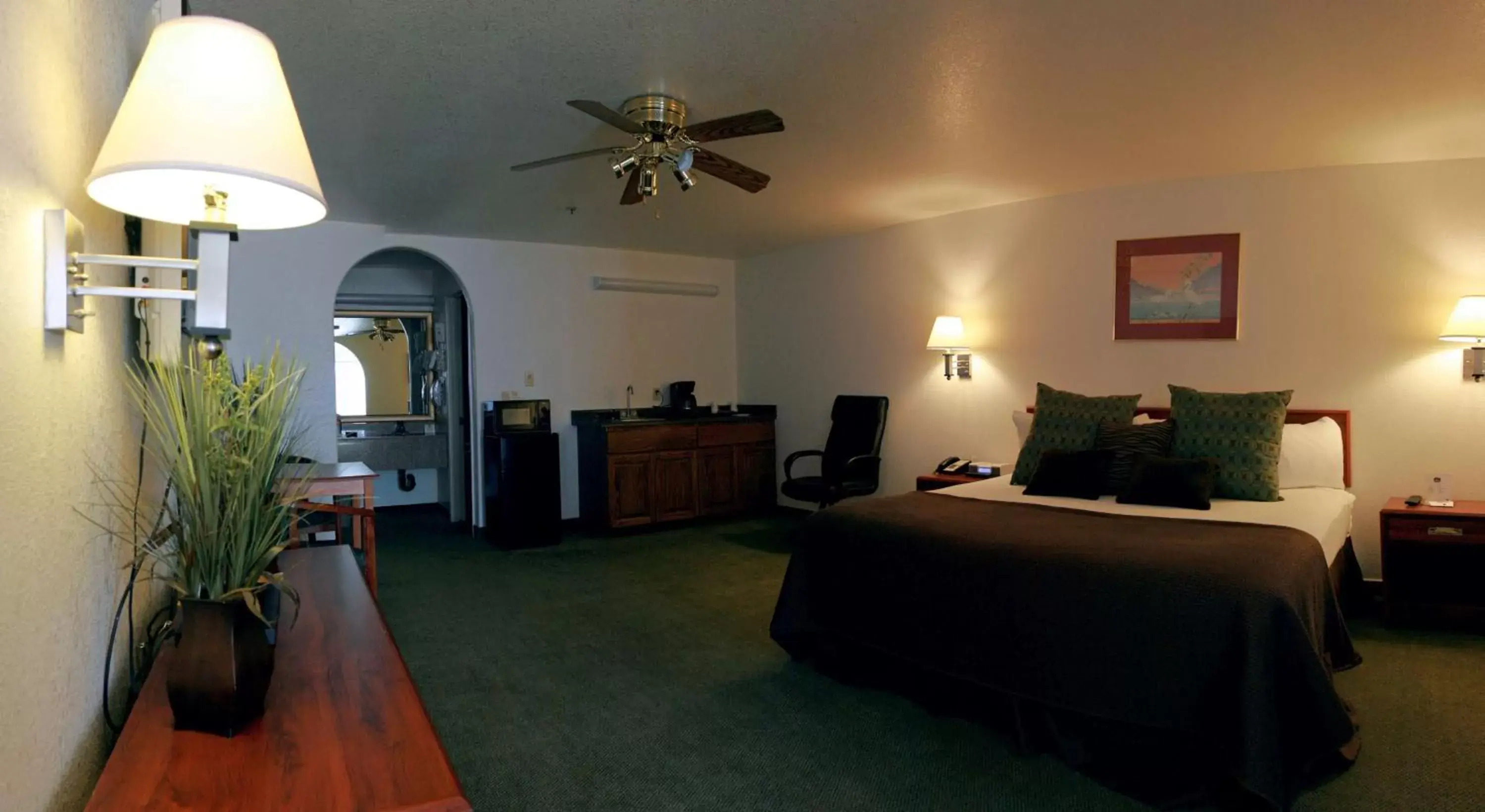 Photo of the whole room in Best Western Colorado River Inn