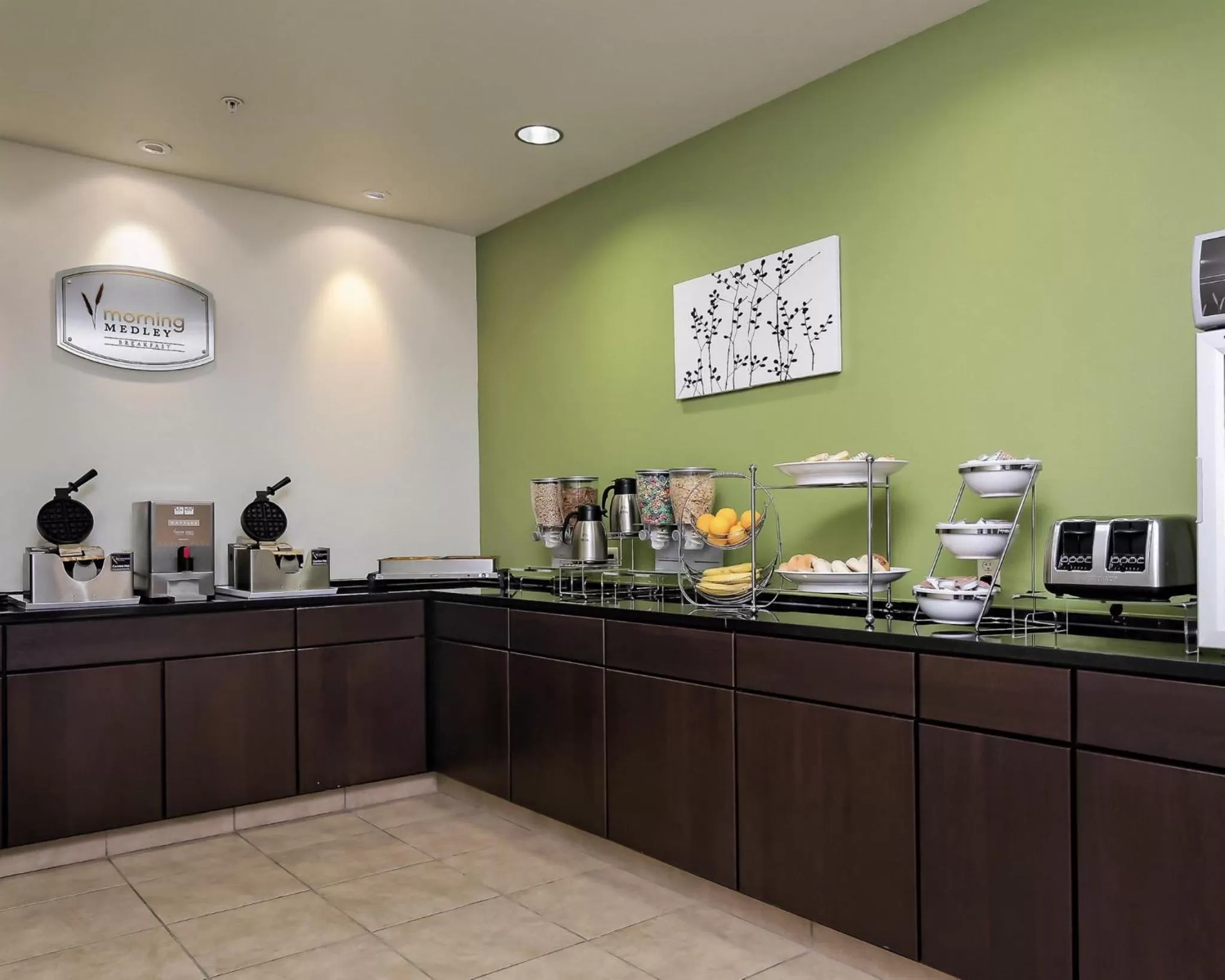 Buffet breakfast in Sleep Inn & Suites Fort Scott