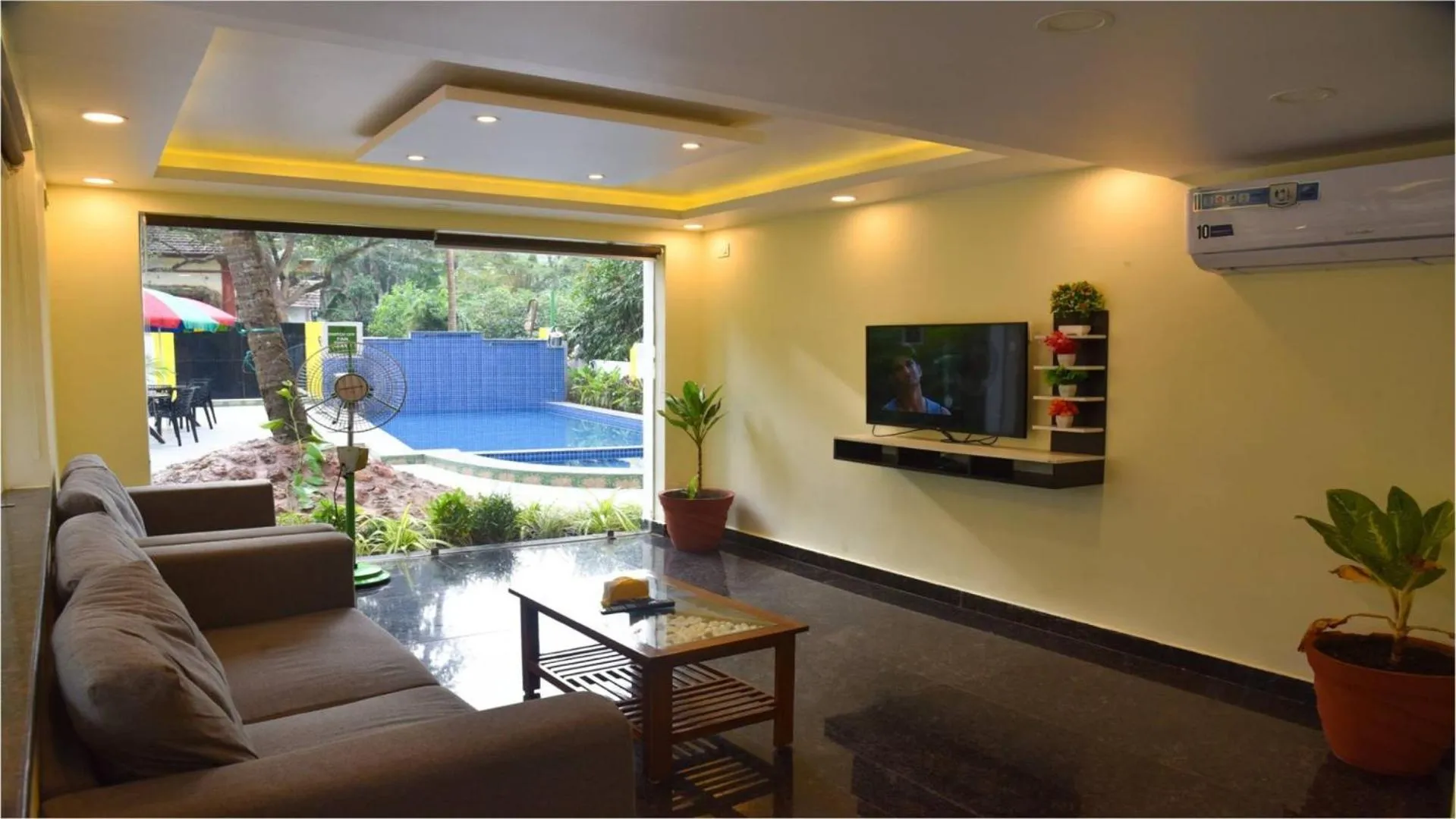 TV and multimedia, Pool View in Eden Stay - Goa