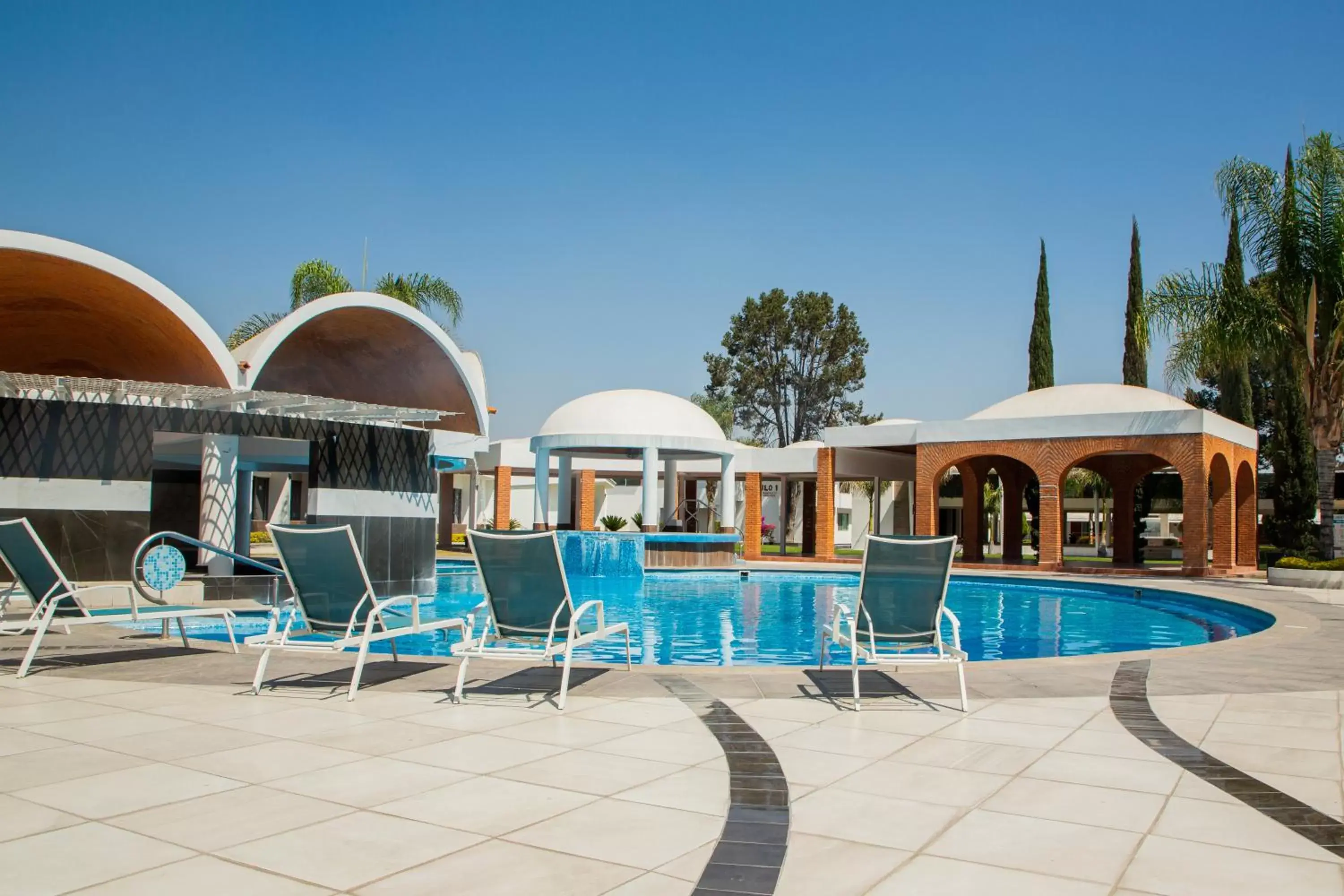 Swimming Pool in Hotel María Dolores San Luis Potosí