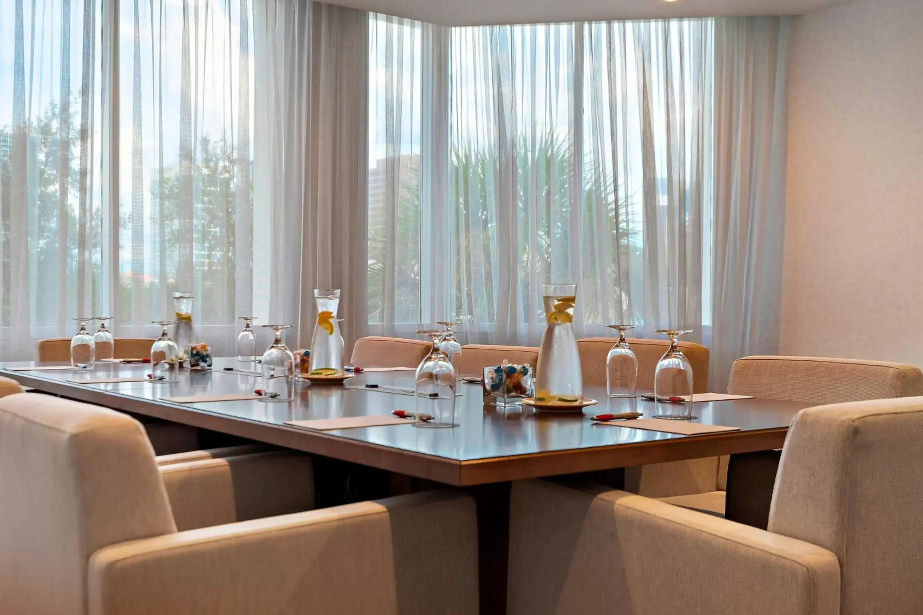 Meeting/conference room, Restaurant/Places to Eat in Marriott Orlando Downtown
