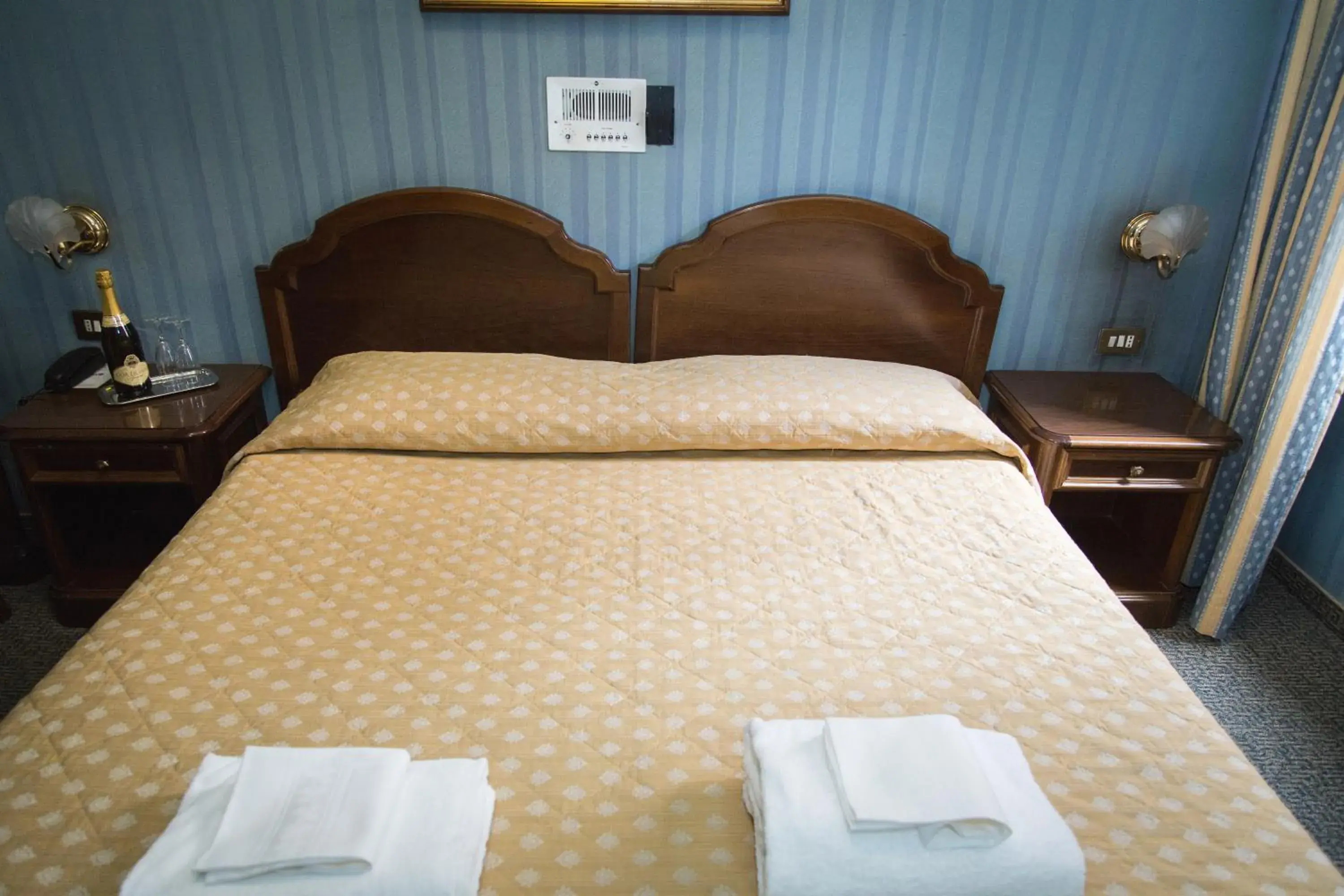 Bed in Hotel Accursio