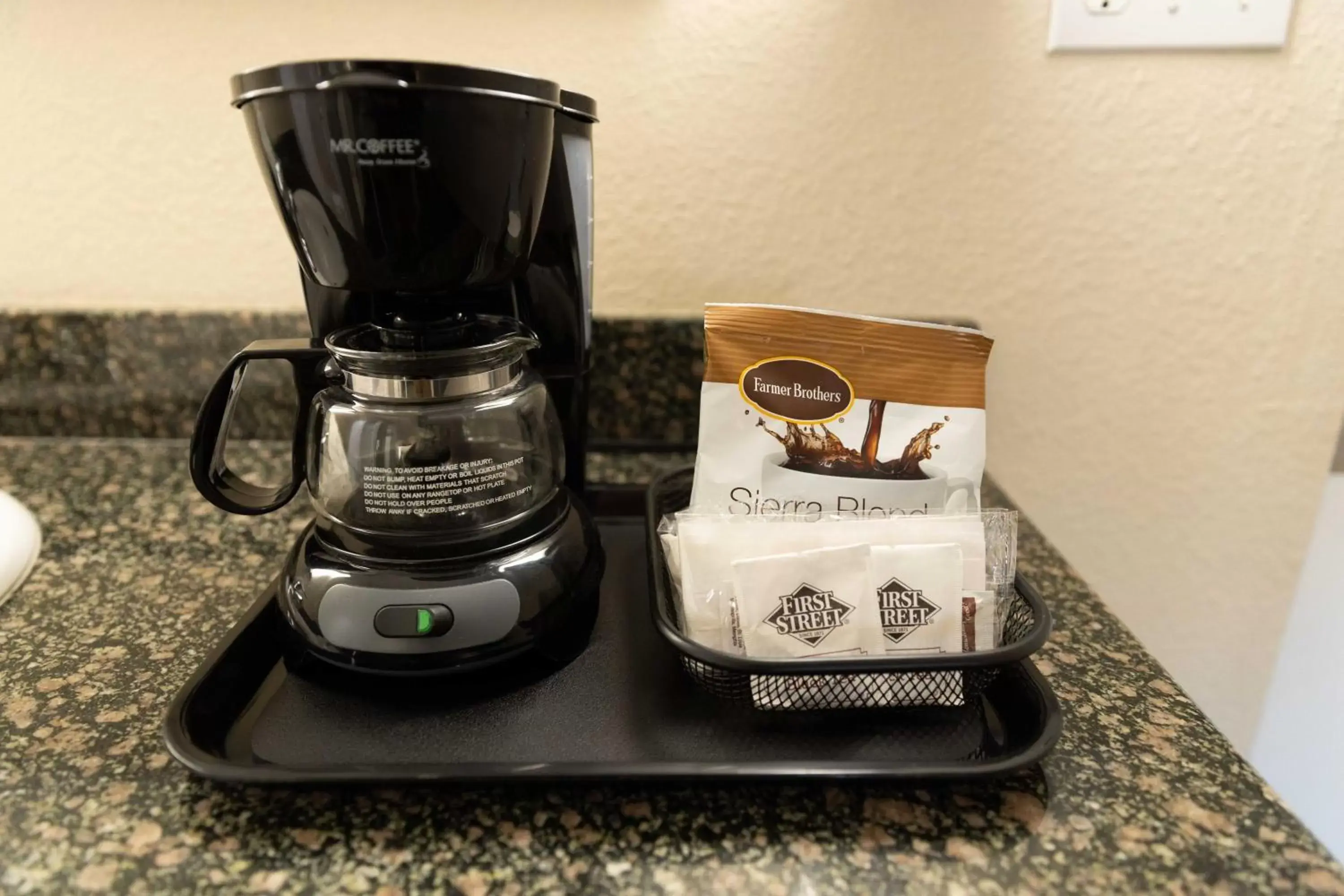 Coffee/Tea Facilities in Pea Soup Andersen's Inn