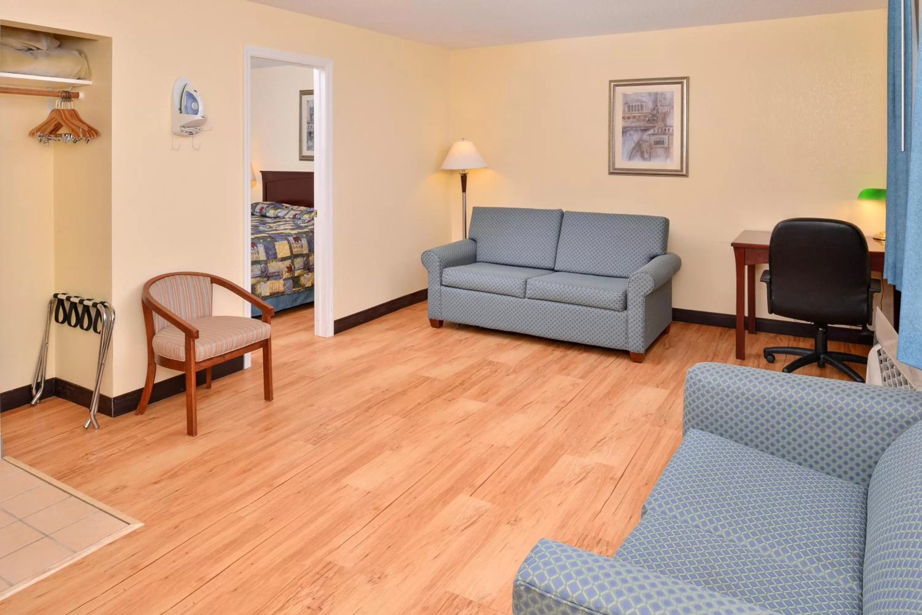 Photo of the whole room in Tower Inn and Suites of Guilford / Madison