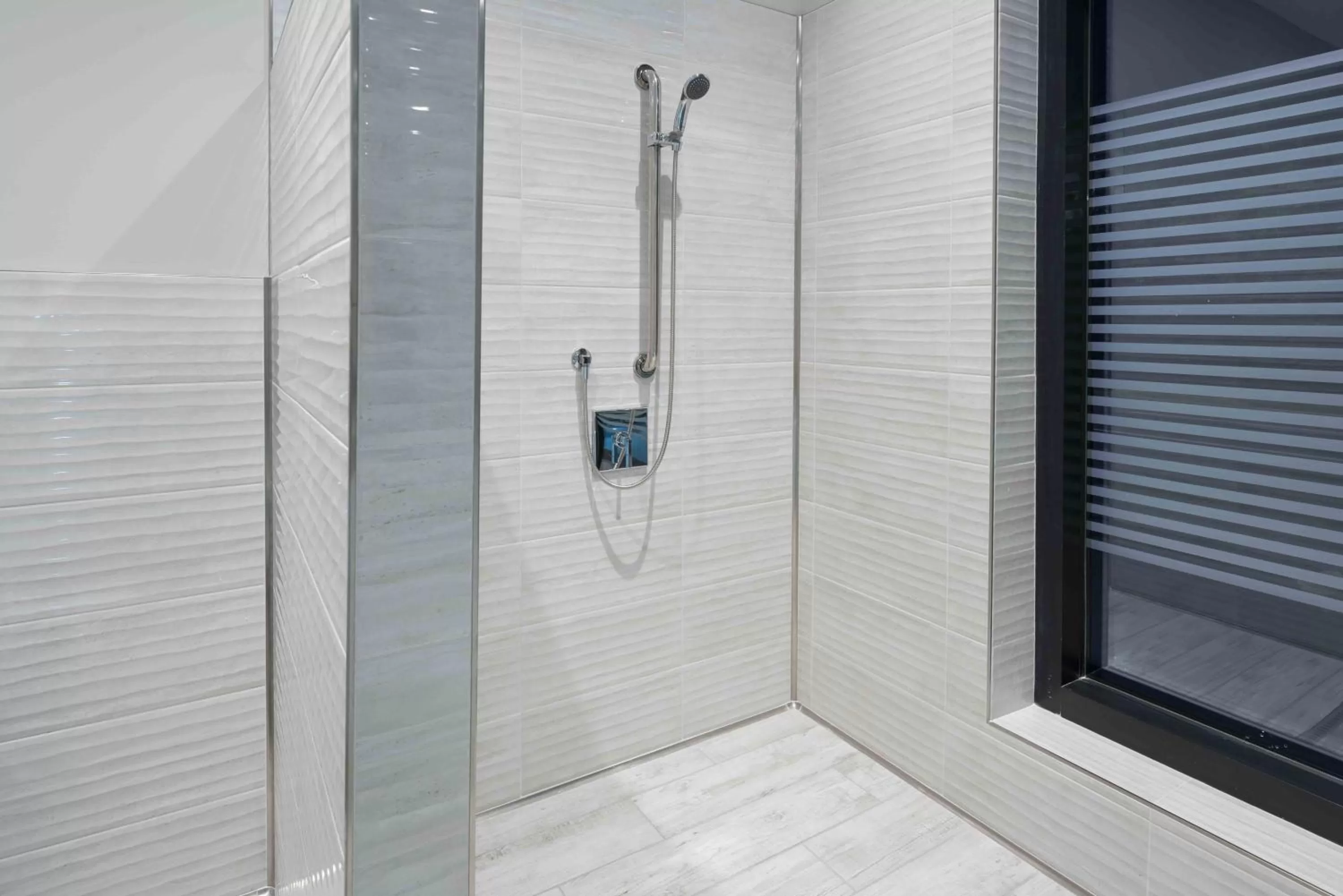 Swimming pool in Holiday Inn Express - Boston Logan Airport - Revere by IHG