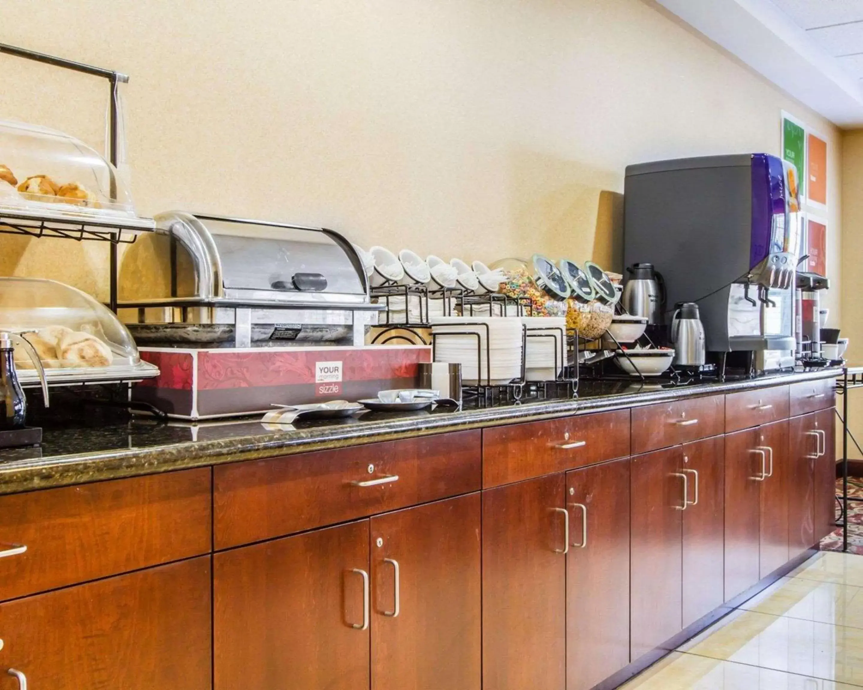 Restaurant/places to eat in Comfort Inn & Suites Scarborough