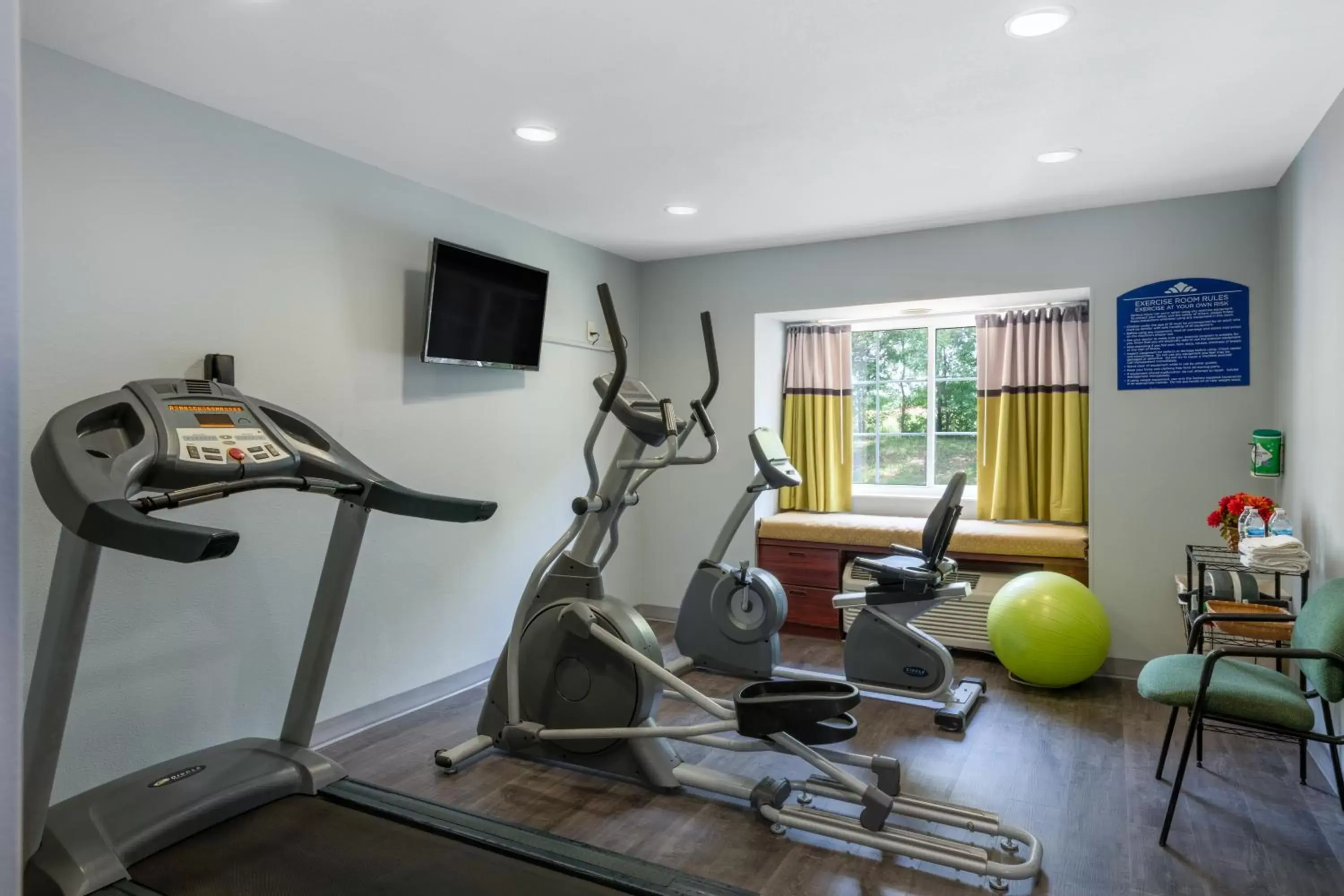 Fitness centre/facilities, Fitness Center/Facilities in Microtel Inn by Wyndham Spartanburg Duncan