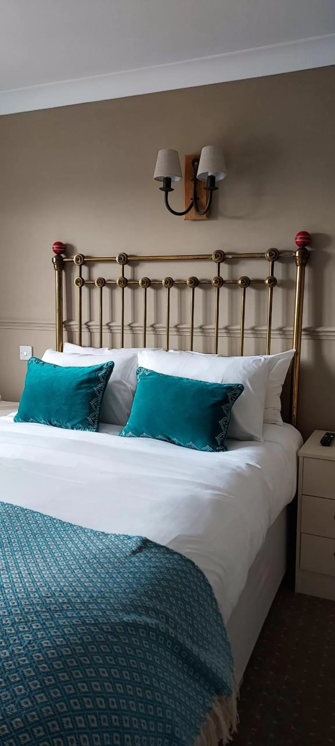 Double Room with Private Bathroom in The Cricketers Inn