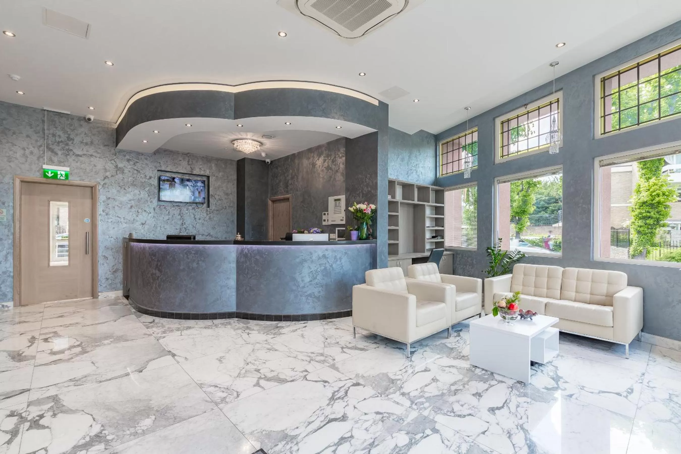 Day in The Lion & Key Hotel