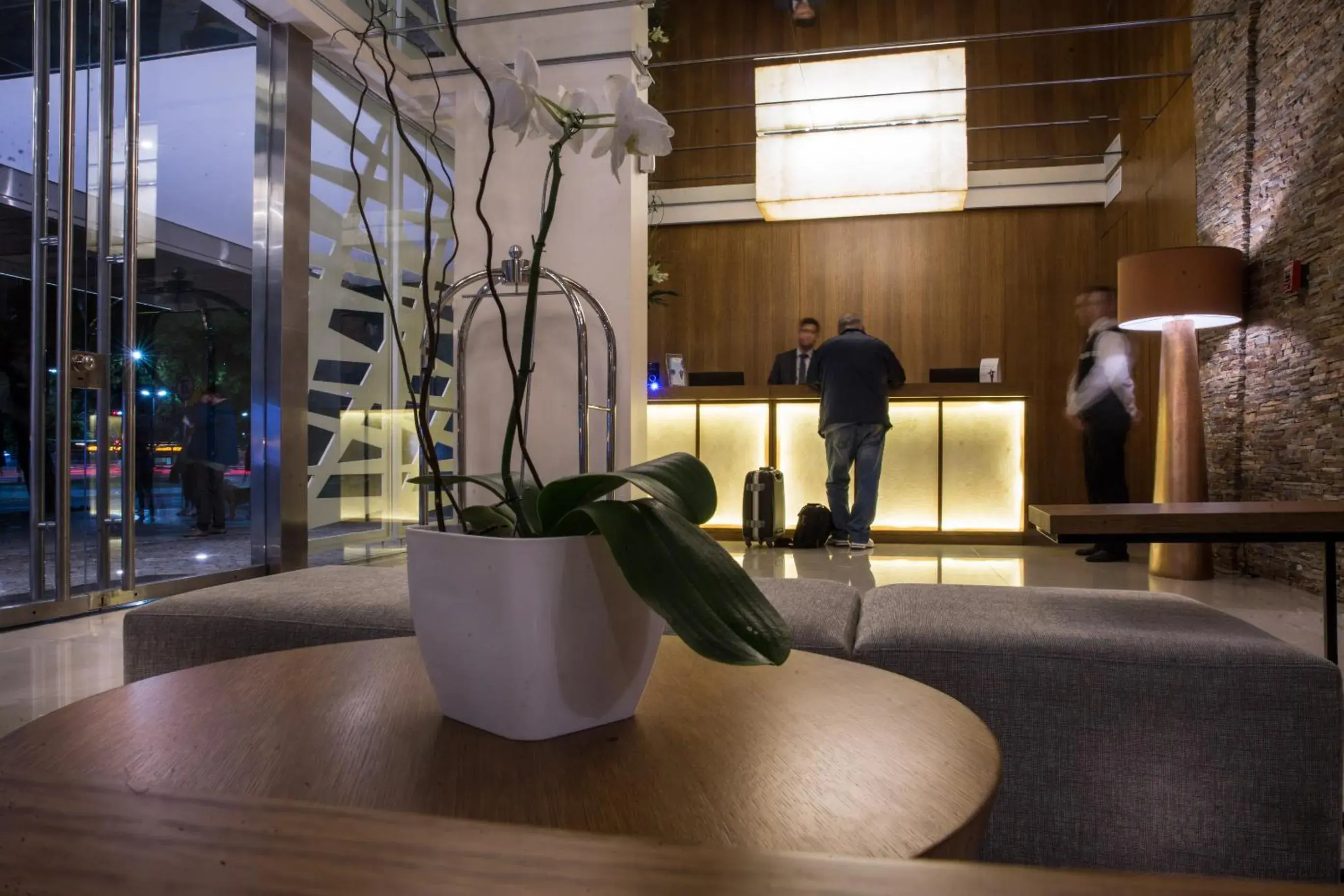 Lobby or reception, Fitness Center/Facilities in Howard Johnson Plaza Buenos Aires