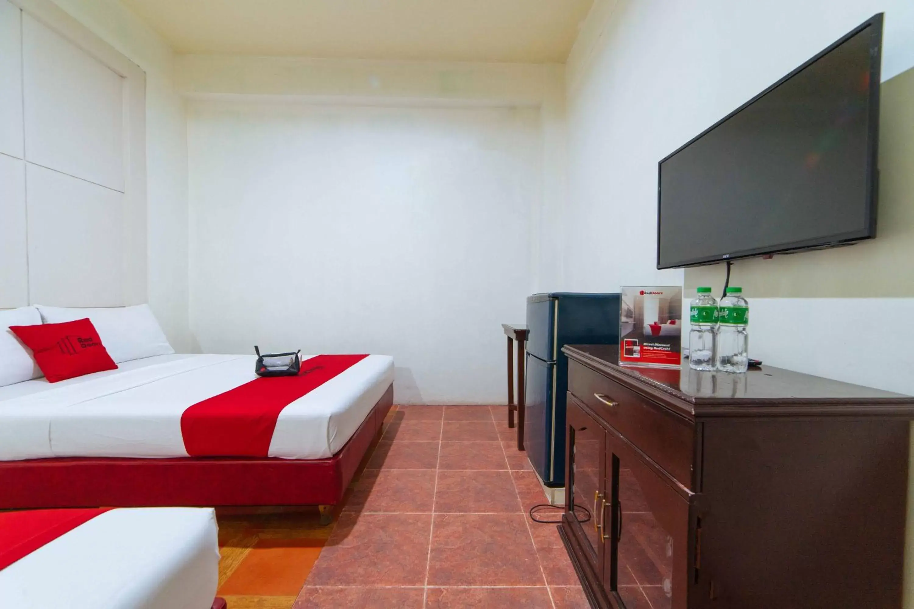 Bedroom, Bed in RedDoorz near Walking Street Angeles City