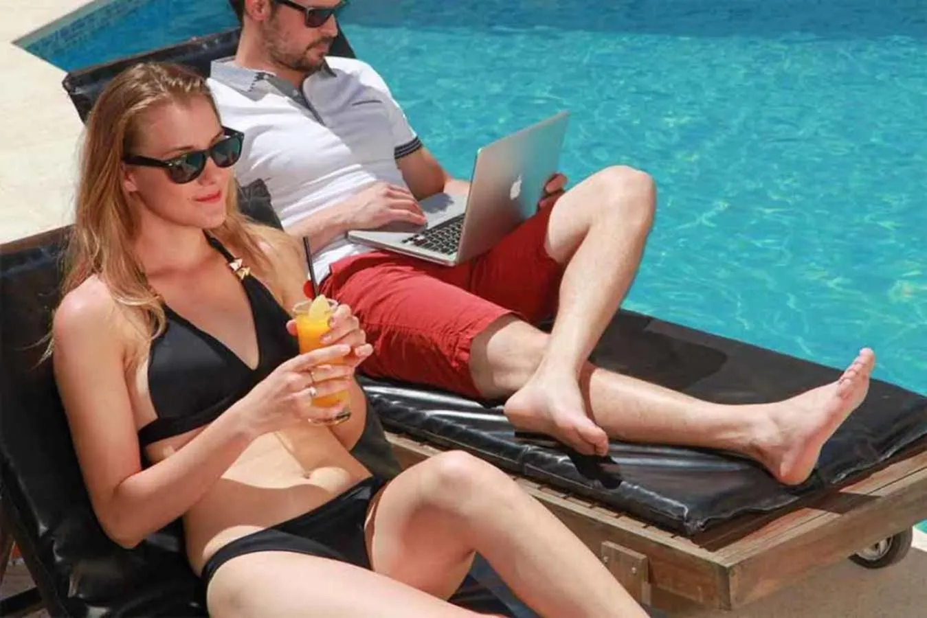 Swimming pool in Neuquén Tower Hotel