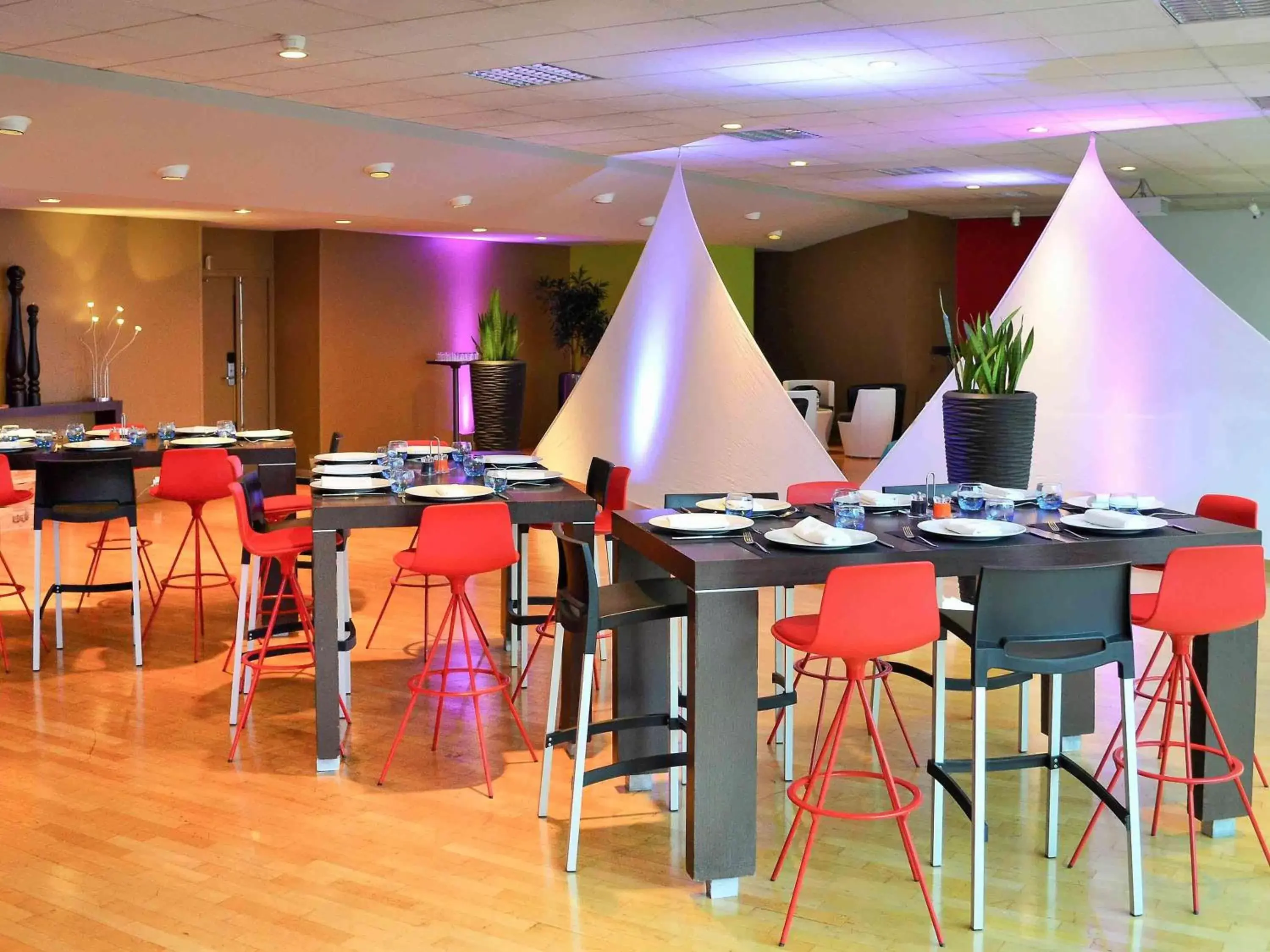 On site, Restaurant/Places to Eat in Mercure Besancon Parc Micaud - Hotel & Bar & Restaurant