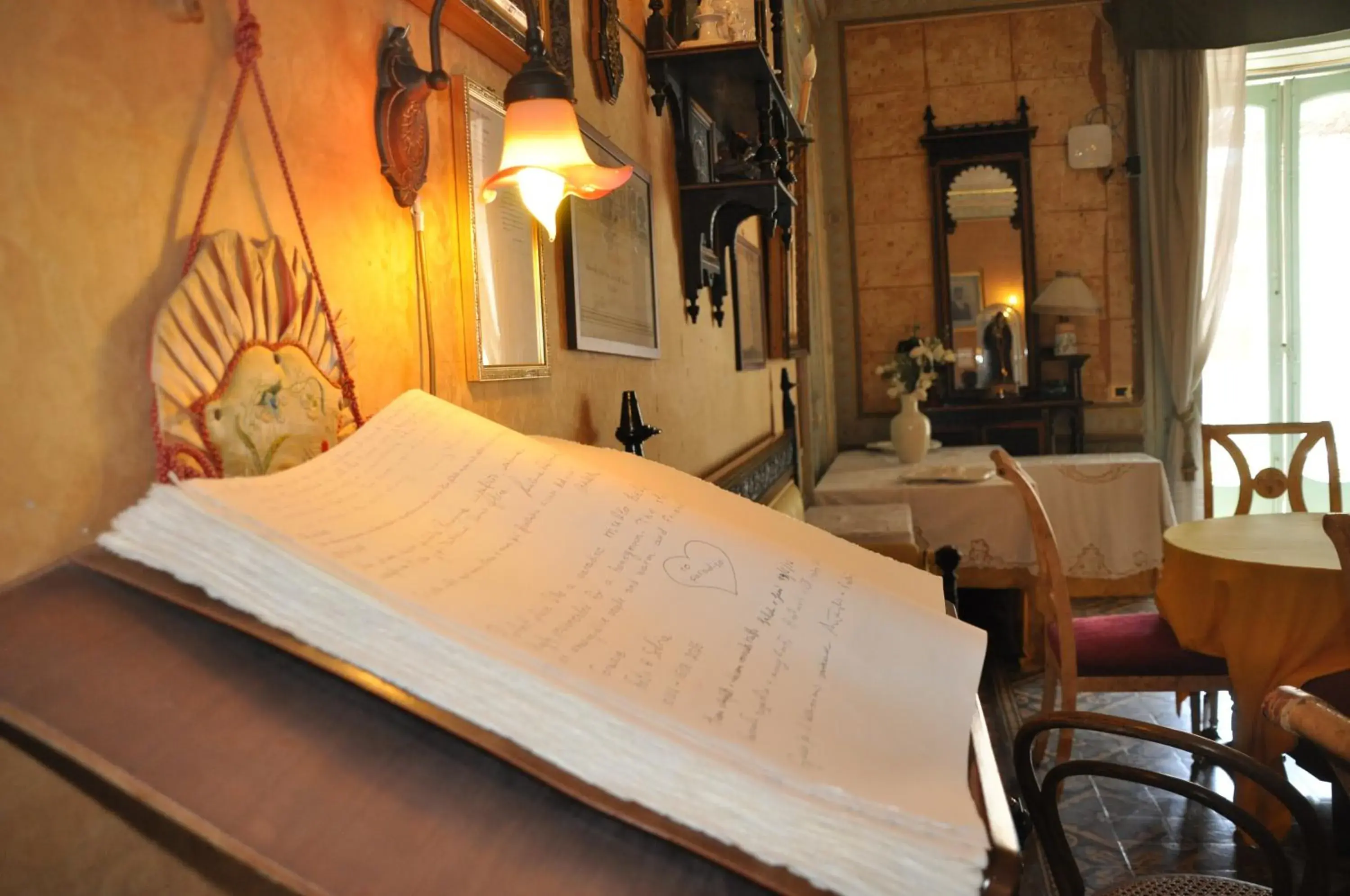 Decorative detail in Casa Raffaele Conforti