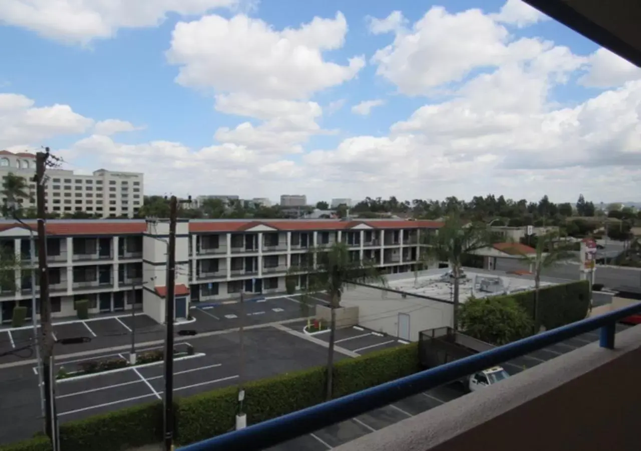City view in Capri Suites Anaheim