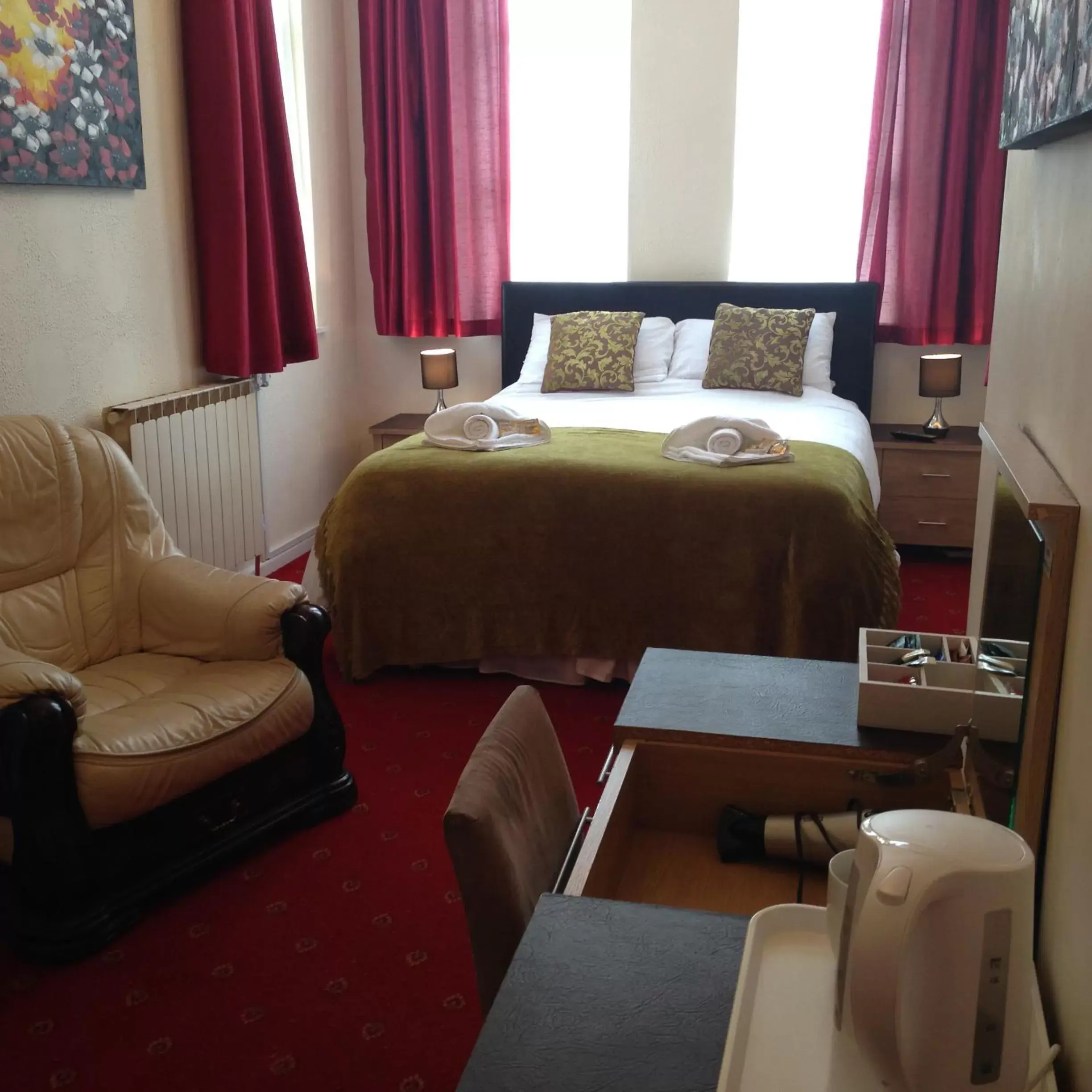 Deluxe Double or Twin Room in The Wighthill Deluxe Double or Twin Room in The Wighthill