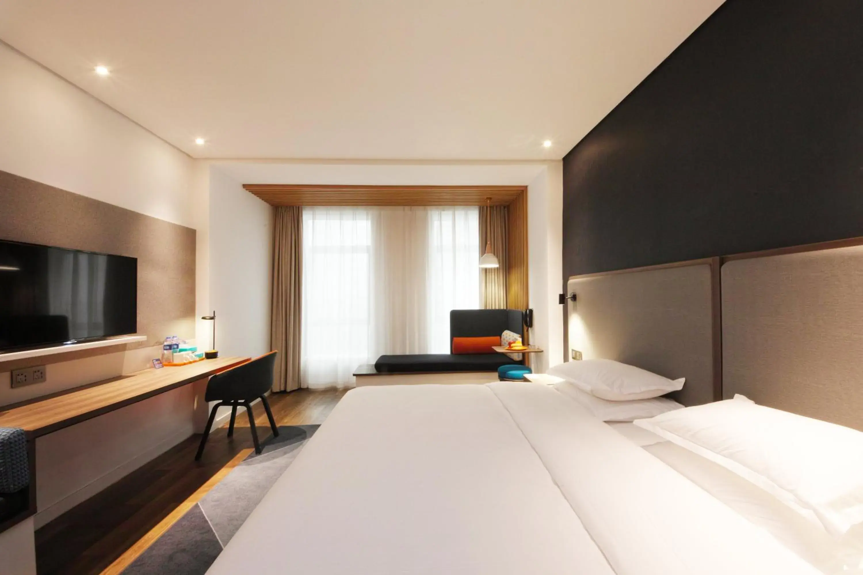 Photo of the whole room, Bed in Holiday Inn Express Hefei Shushan, an IHG Hotel