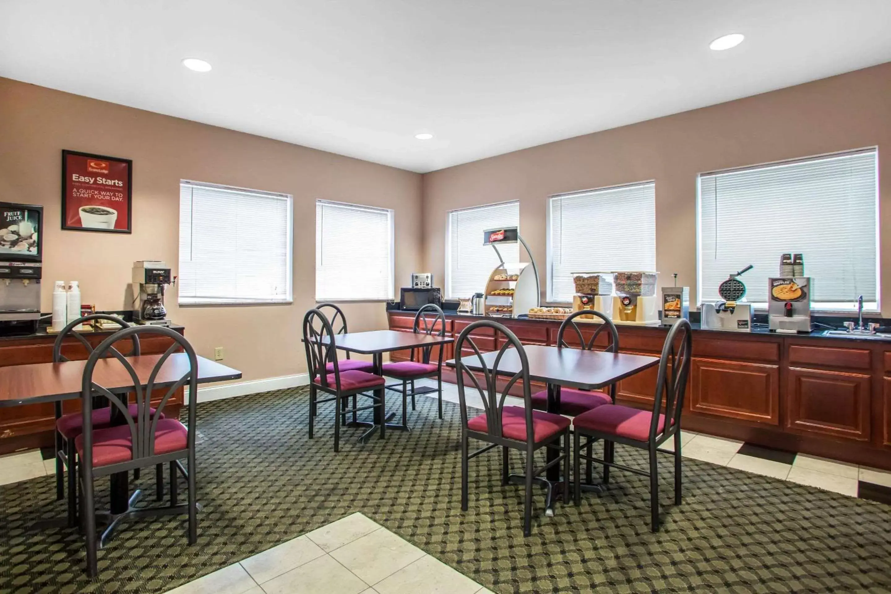 Restaurant/Places to Eat in Econo Lodge Harrisburg - Hershey