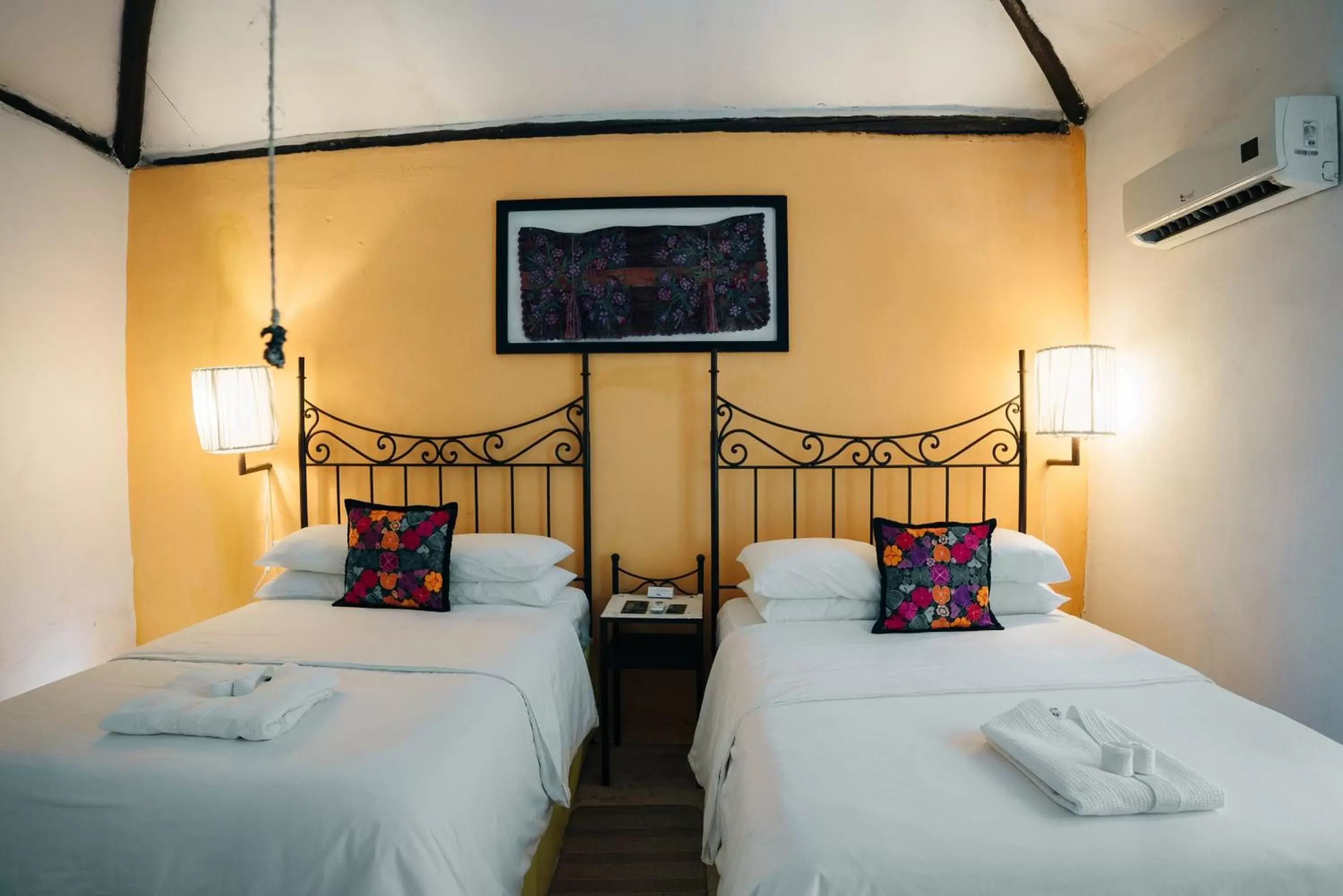 Bedroom, Bed in Piedra de Agua Palenque