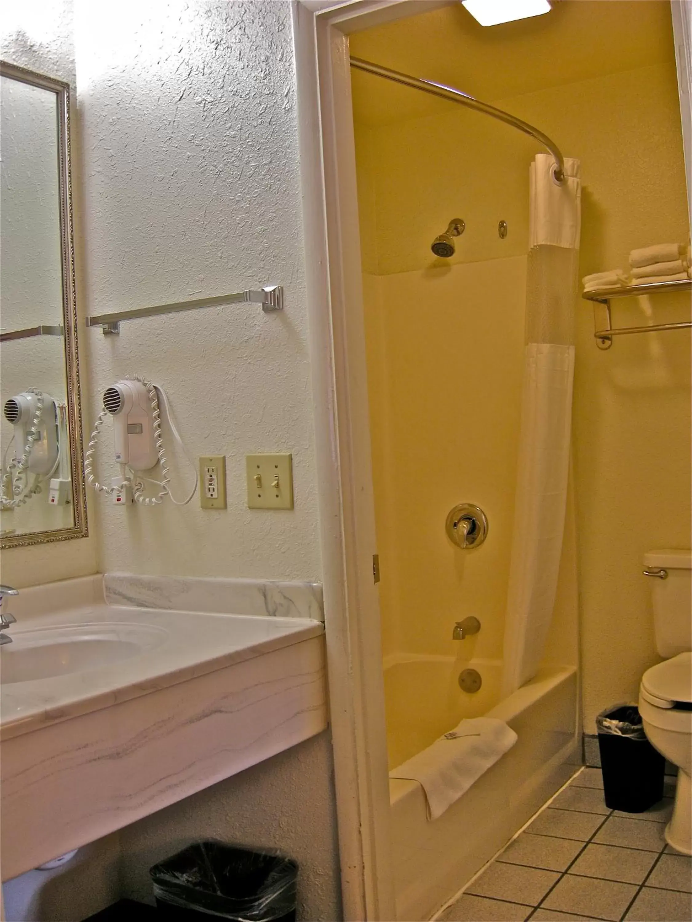 Bathroom in Travelodge by Wyndham Pendleton OR