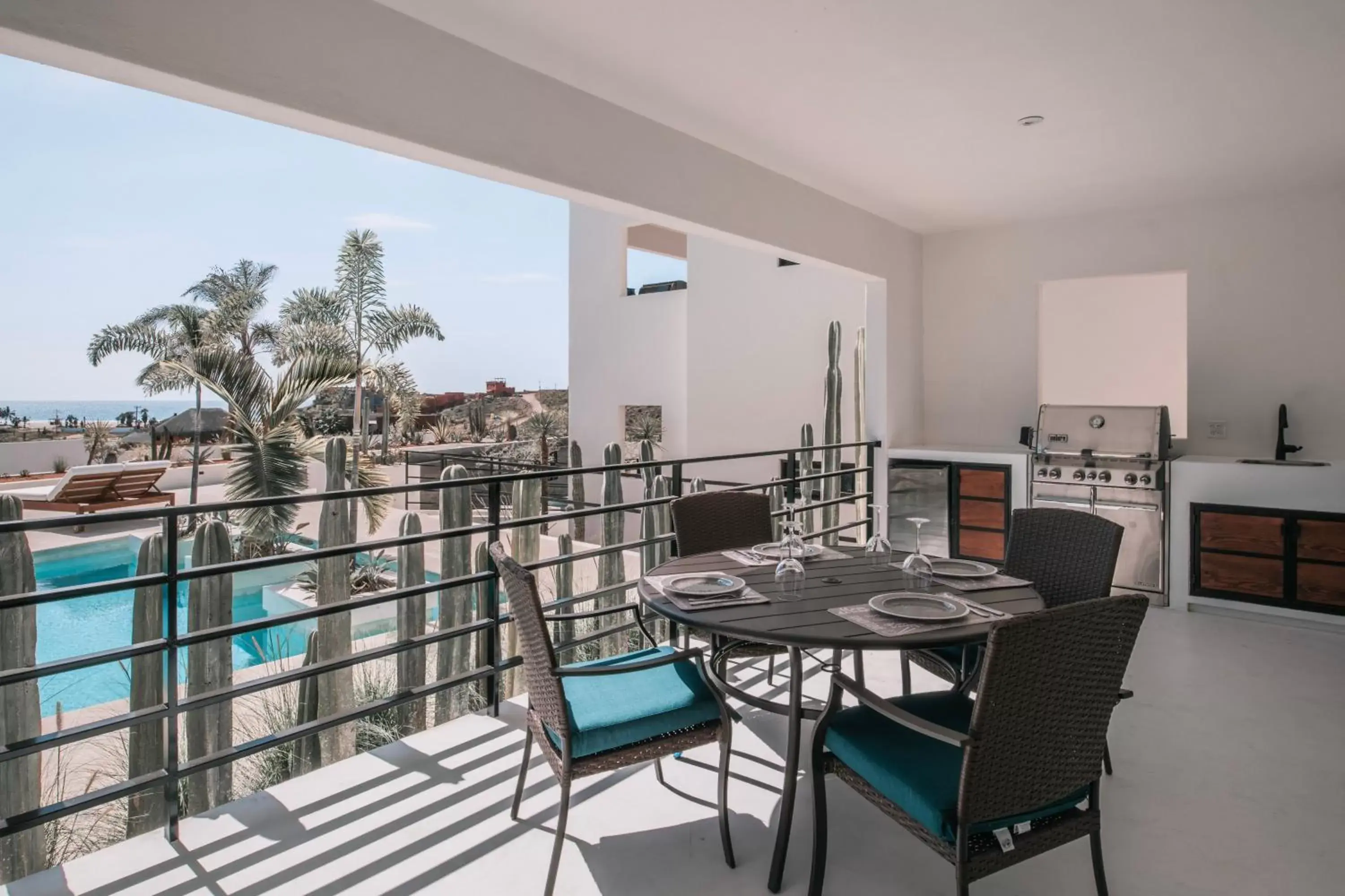 BBQ facilities, Balcony/Terrace in Cerritos Surf Residences