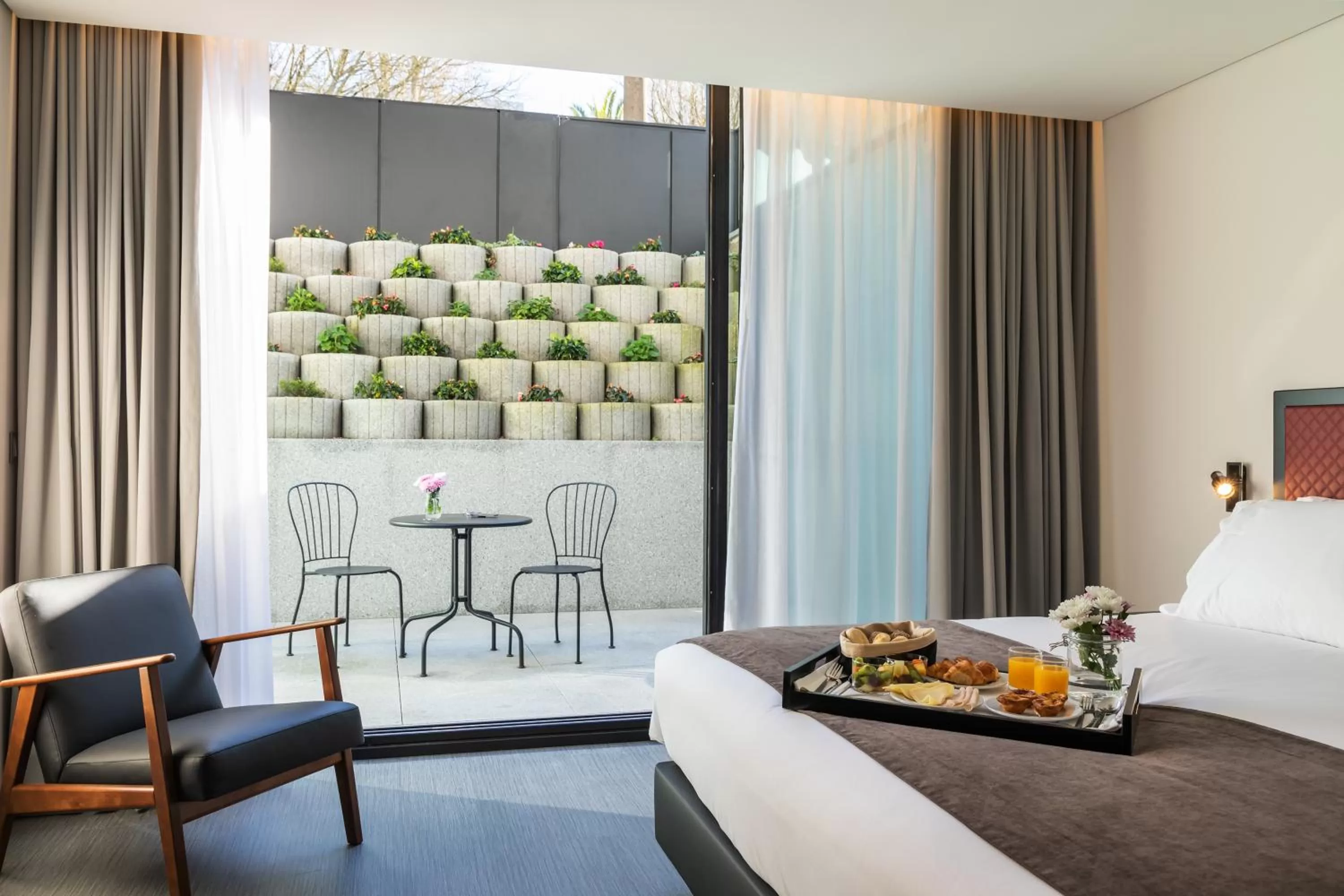 Double Studio with balcony in Porto City House