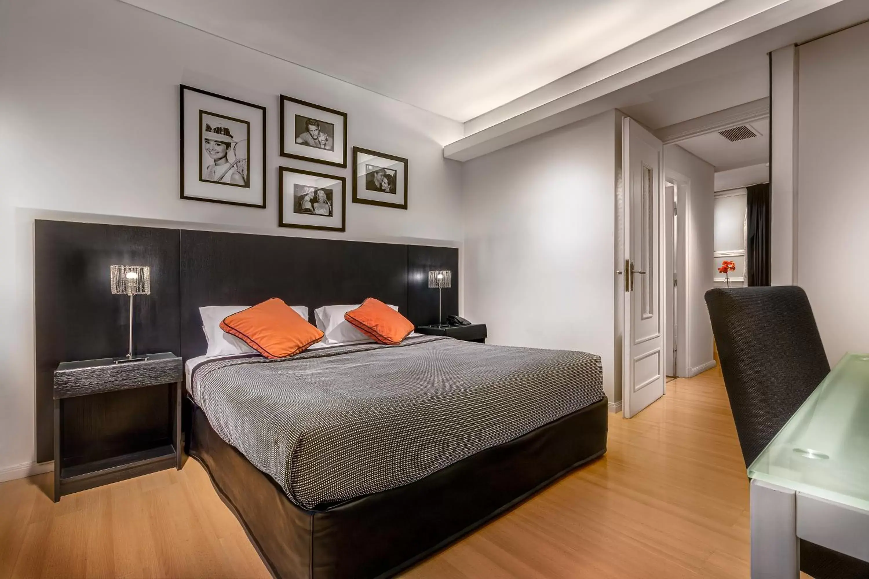 Bedroom, Bed in Broadway Hotel & Suites Bedroom, Bed in Broadway Hotel & Suites