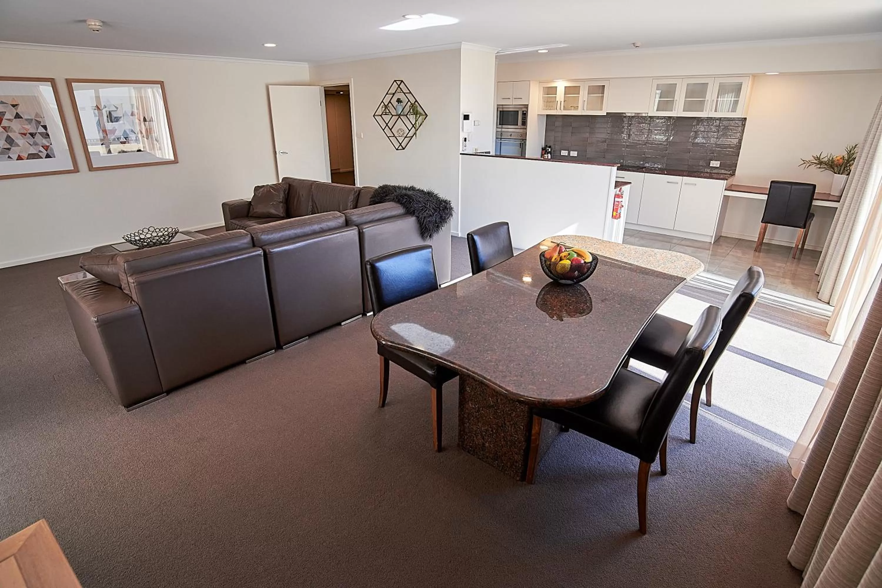 Living room in Salamanca Inn