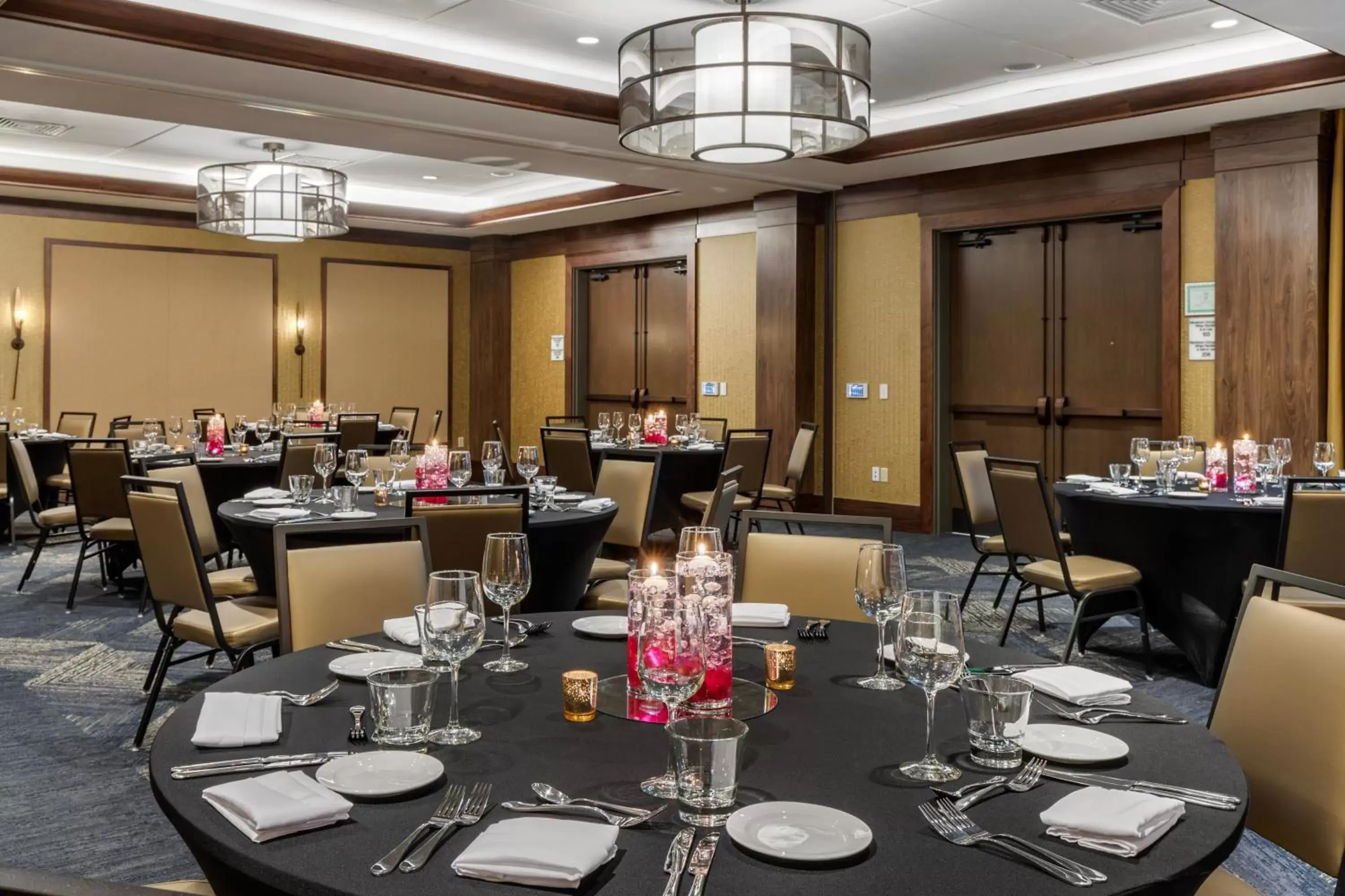 Banquet/Function facilities, Restaurant/Places to Eat in Cambria Hotel - Arundel Mills BWI Airport
