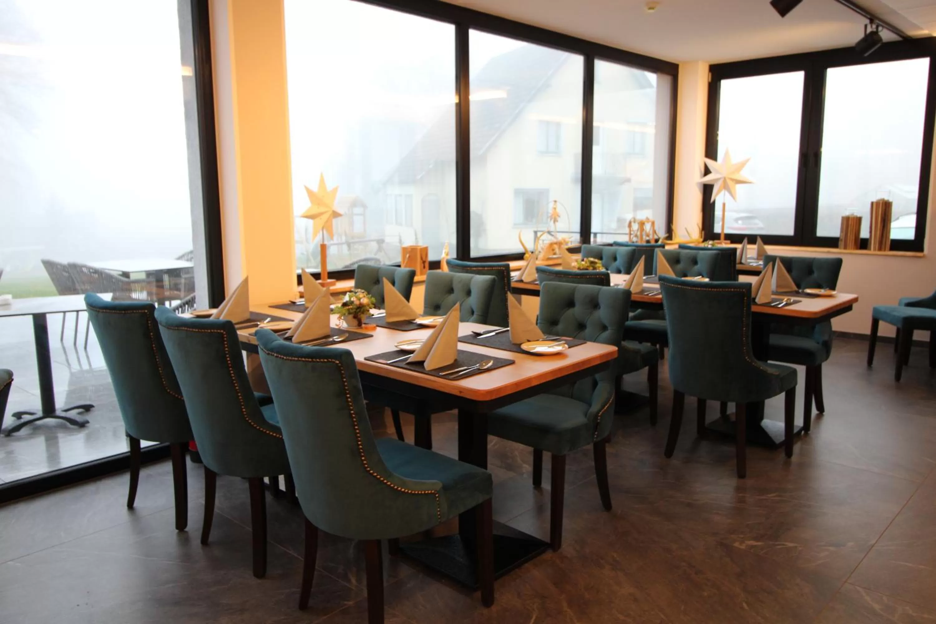 Restaurant/places to eat in DER Hirsch Hotel