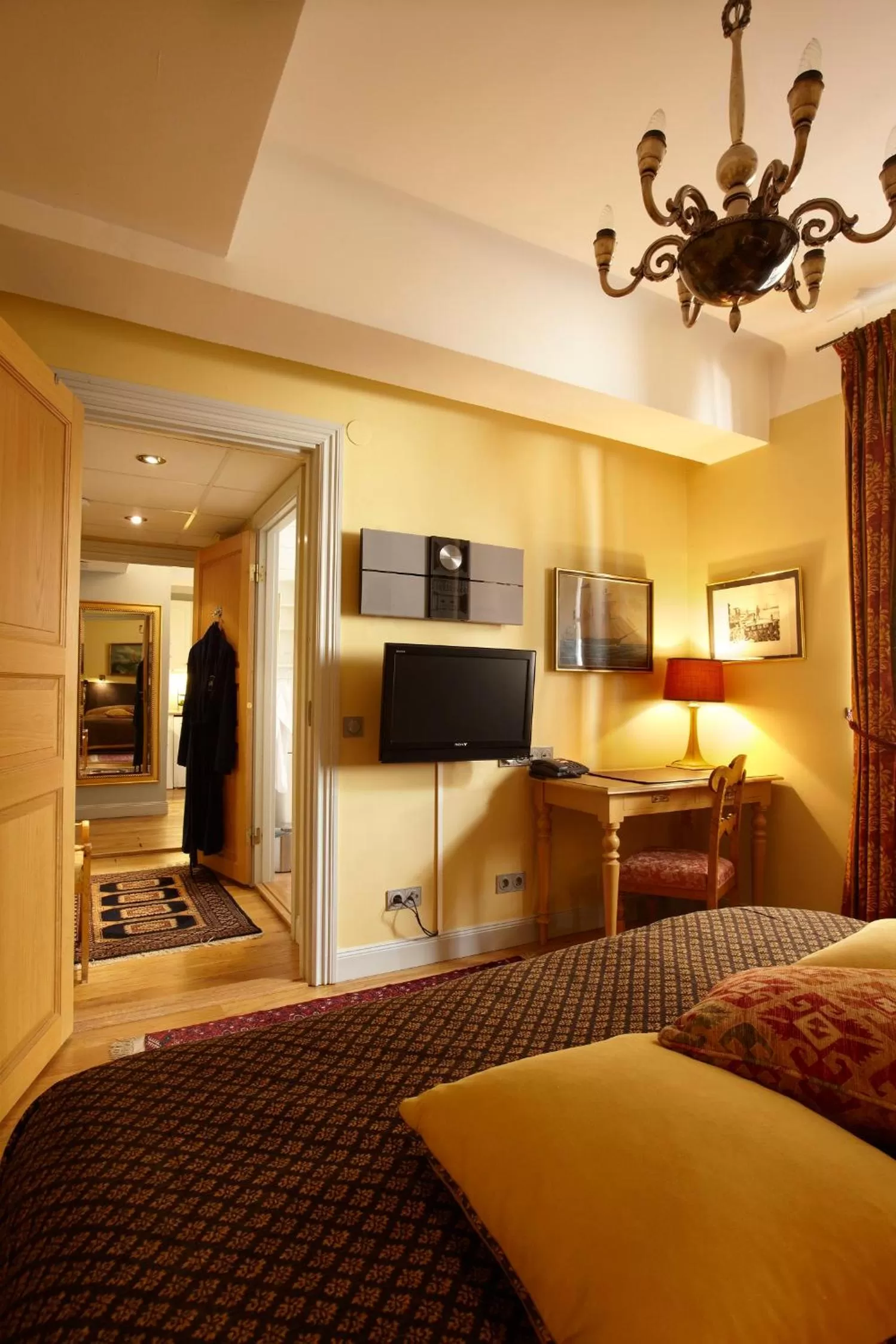 Bedroom, Bed in Victory Apartments