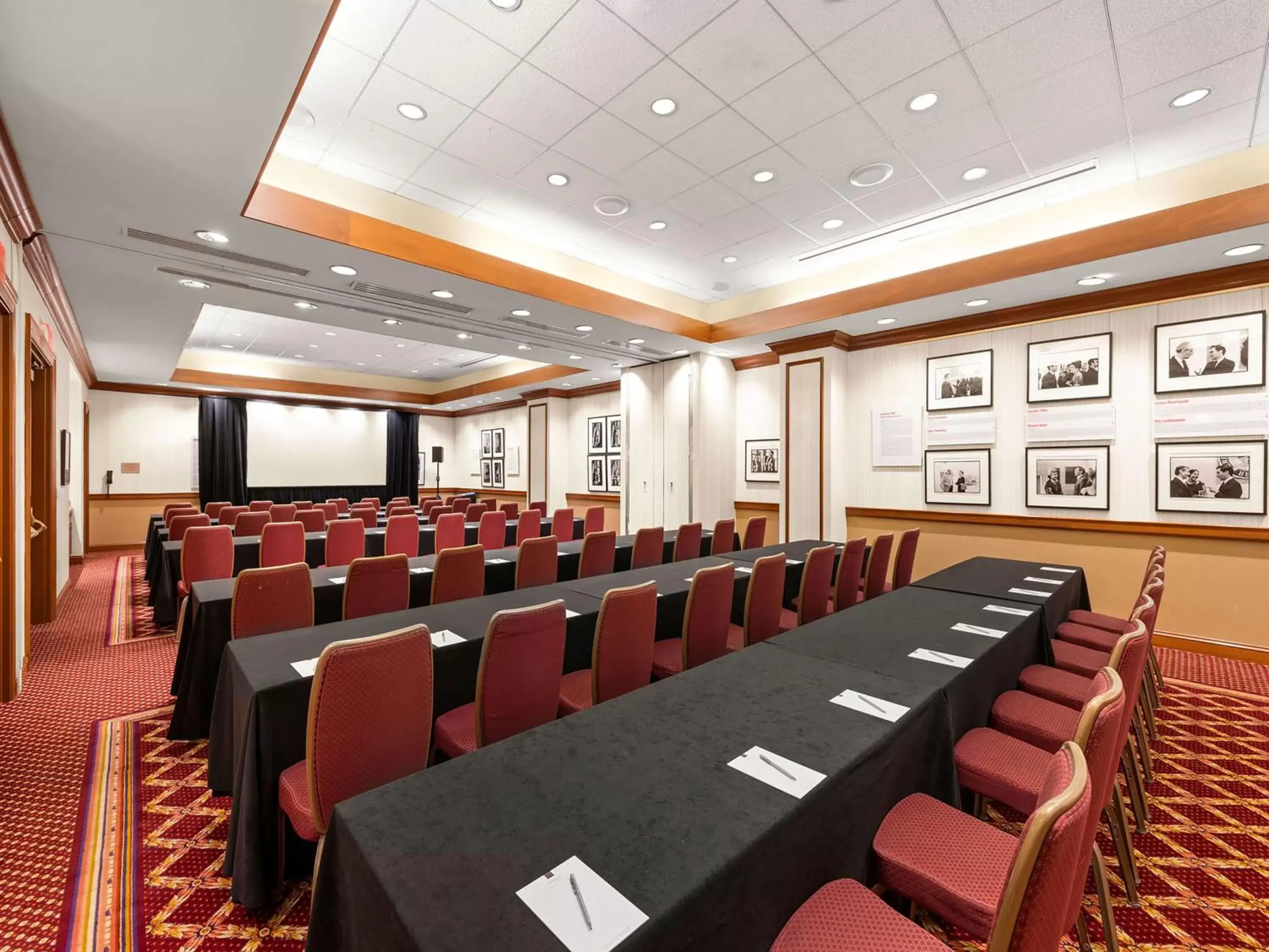 Meeting/conference room in Conrad Indianapolis