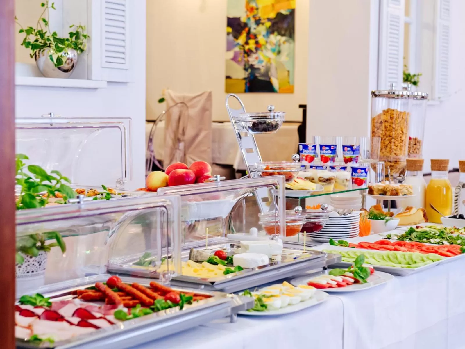 Food and drinks in Hotel Koloseum