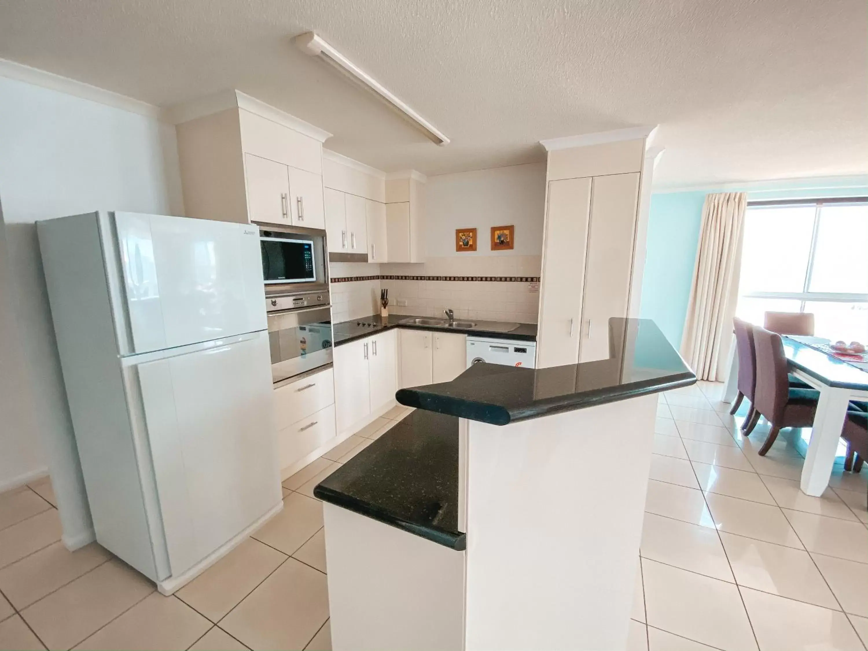 Kitchen or kitchenette, Kitchen/Kitchenette in Bargara Blue Resort