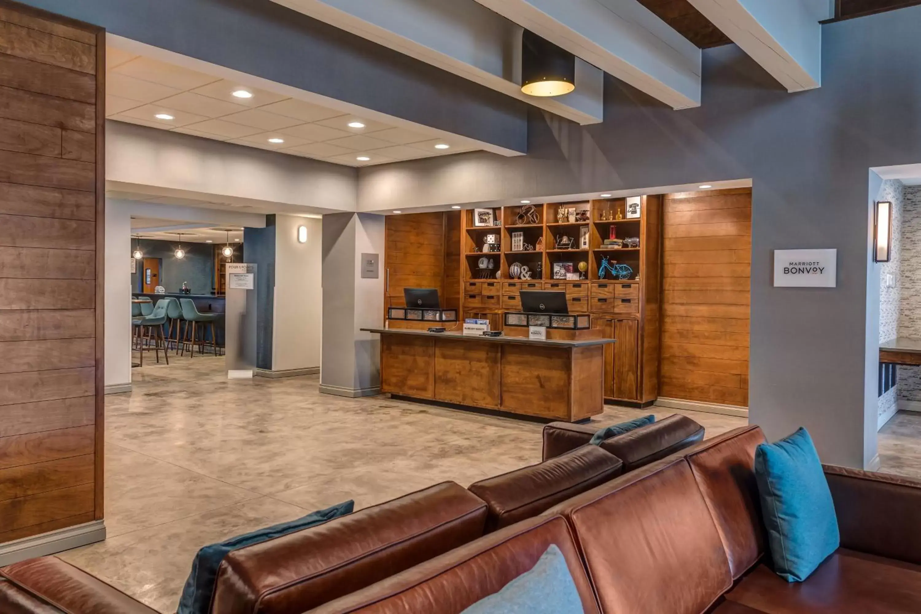 Lobby or reception, Lounge/Bar in Four Points by Sheraton Anchorage Downtown