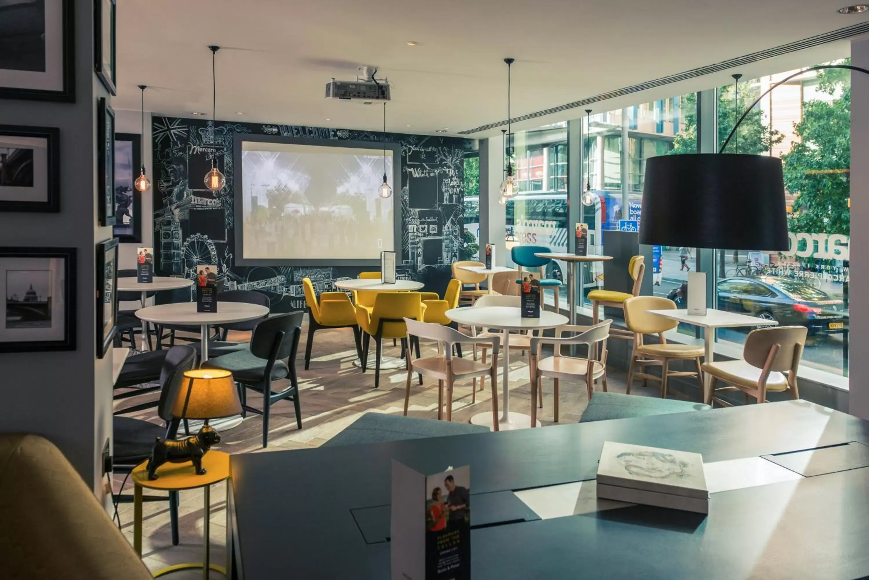 Lounge or bar, Restaurant/Places to Eat in Mercure London Bridge