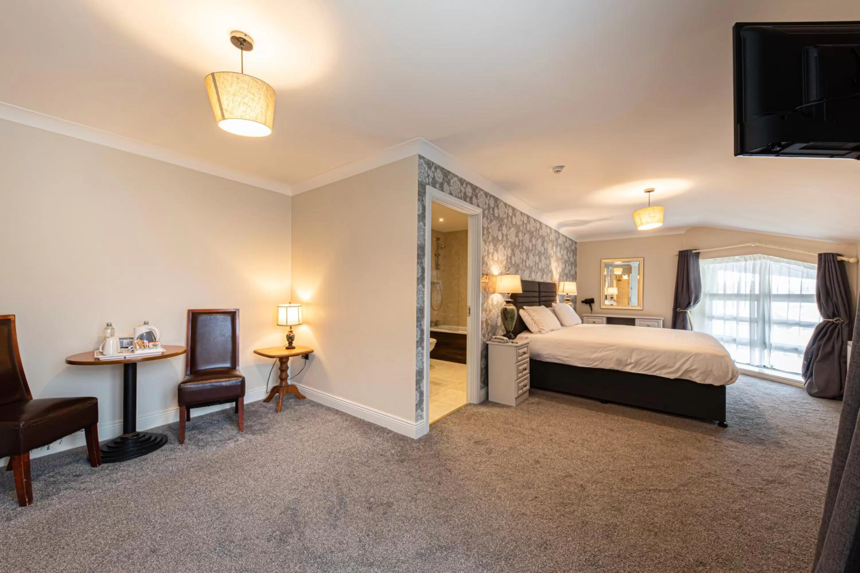 Bedroom, Bed in Ballina Manor Hotel